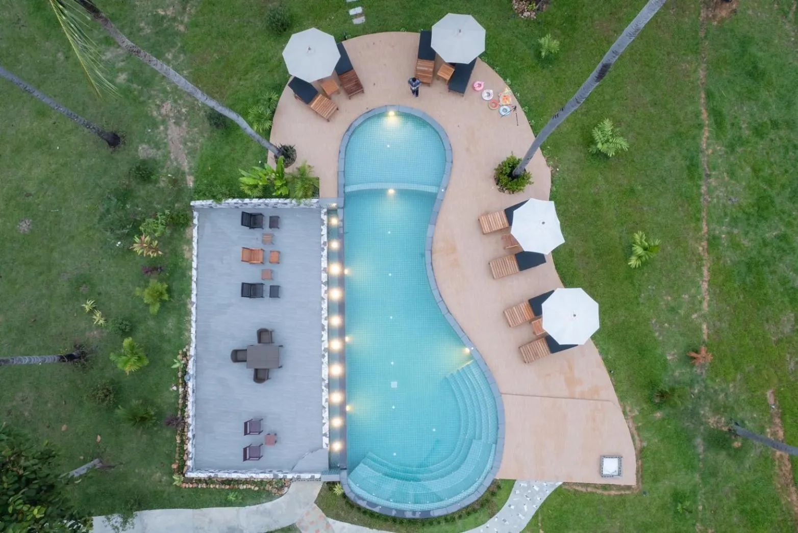 COCO Canopy Boutique Resort