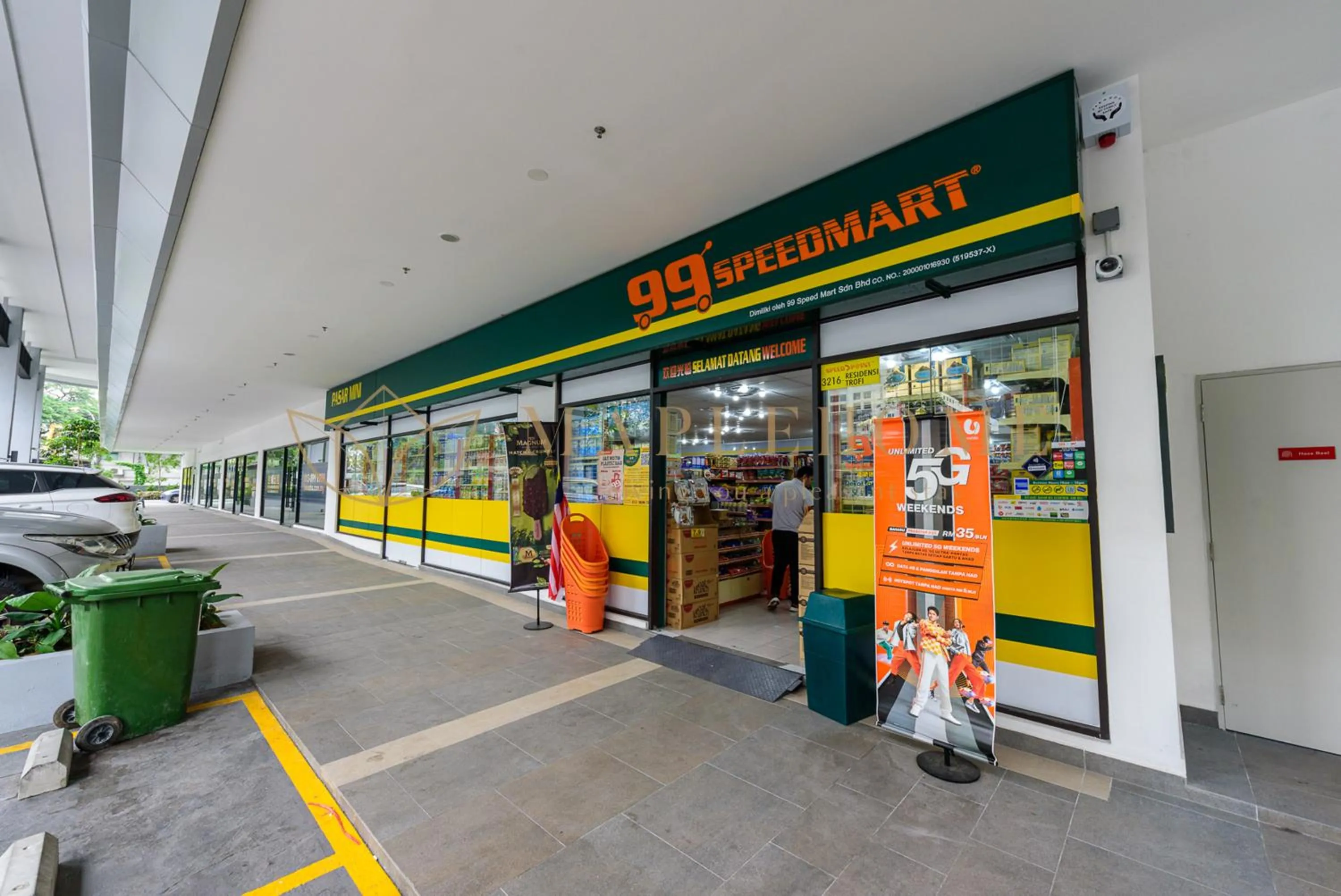 Supermarket/grocery shop in Trion Premier Suites Kuala Lumpur