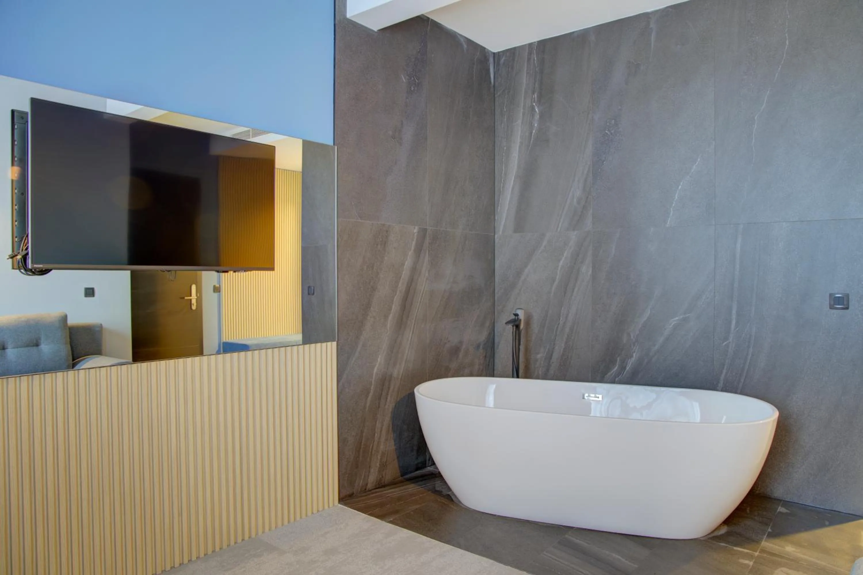 TV and multimedia in Avenue21