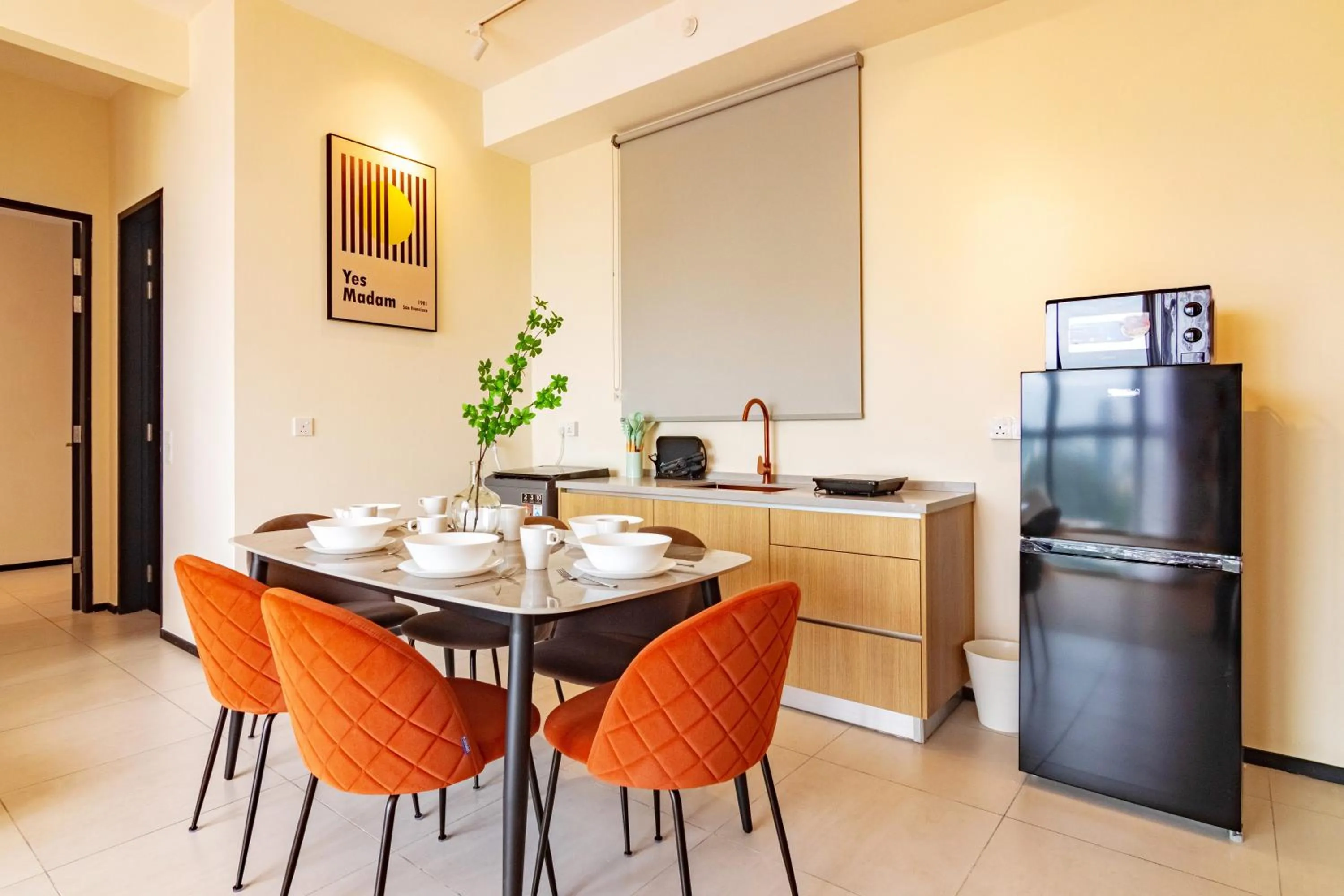 Dining area in Urban Suites, Signature Collection by Stellar ALV