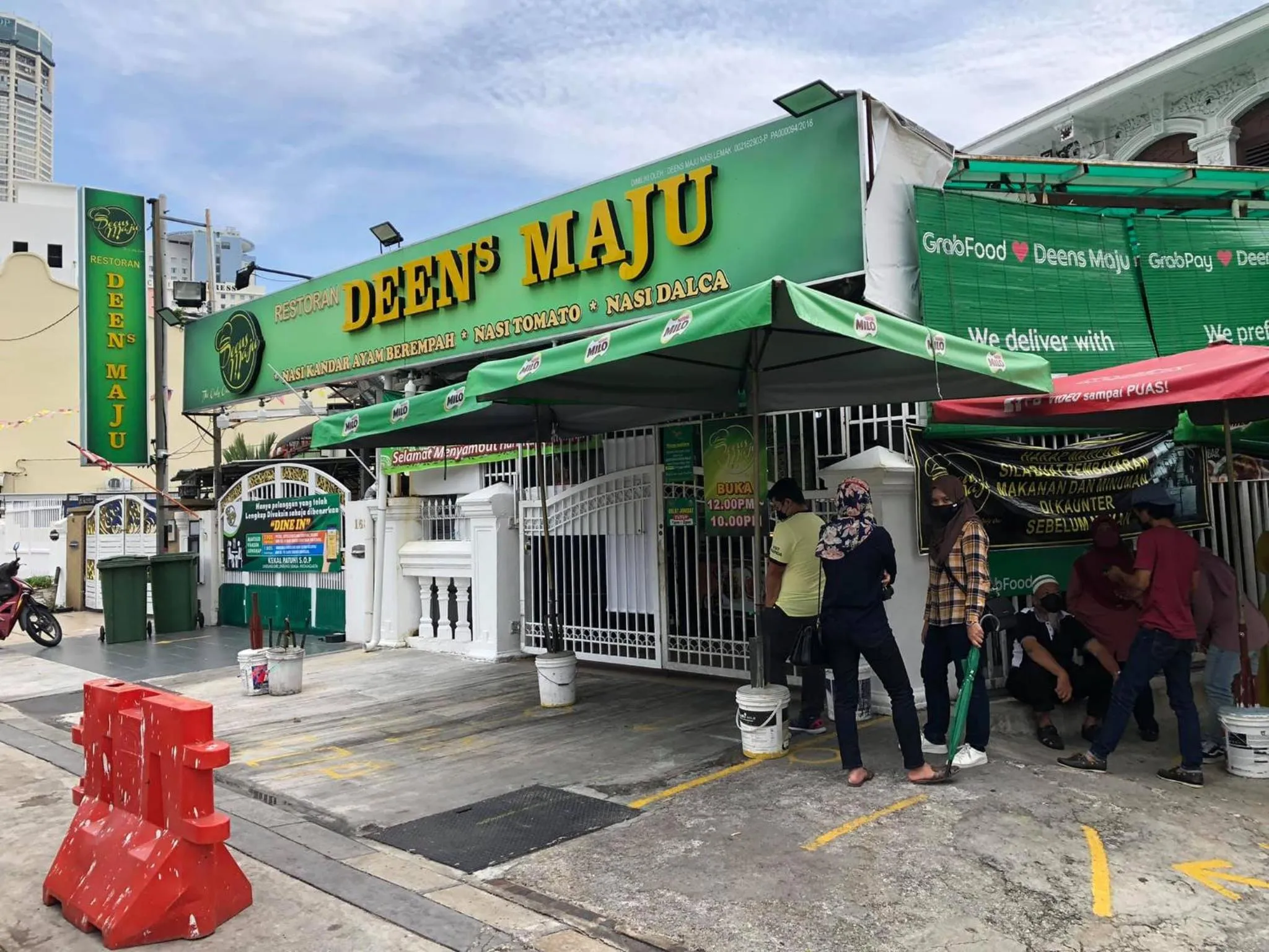 Nearby landmark in Urban Suites, Signature Collection by Stellar ALV