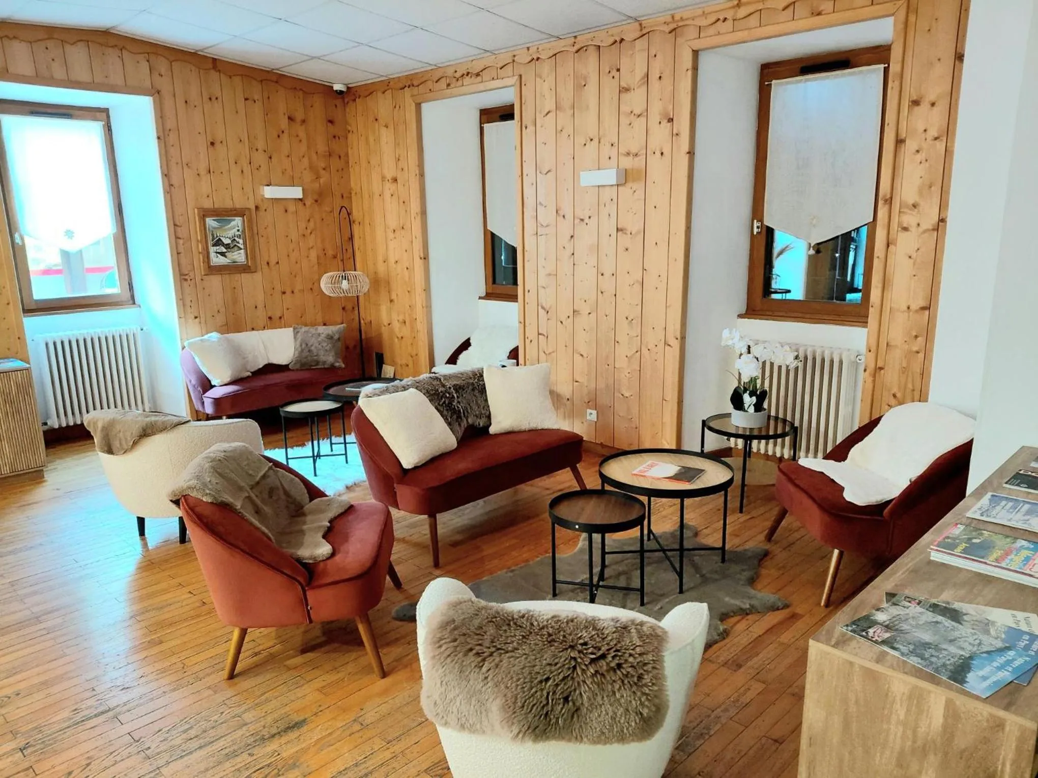 Seating area in Hôtel Le MontBlanc