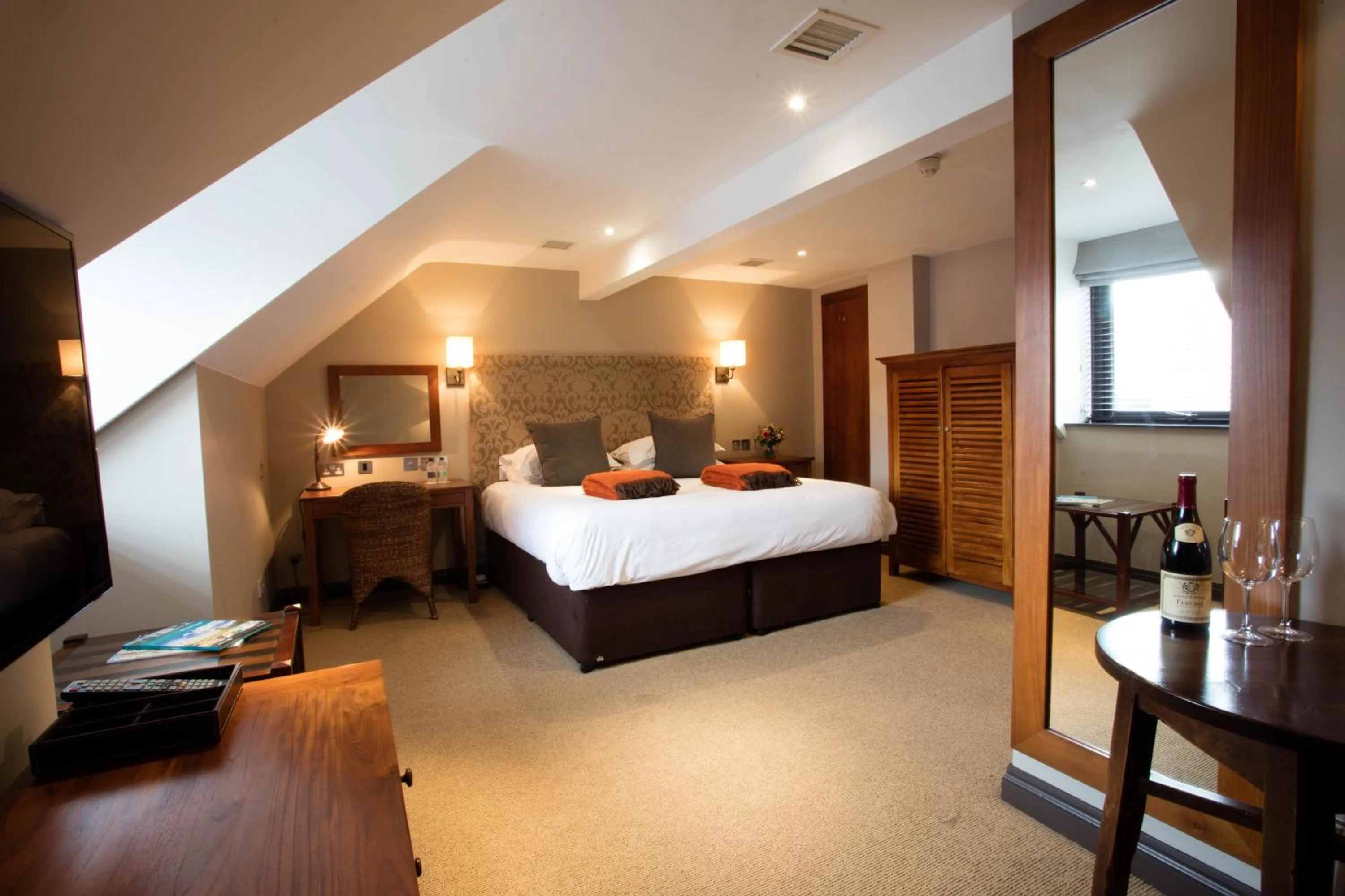 Photo of the whole room, Bed in Barnham Broom Hotel, Golf & Spa