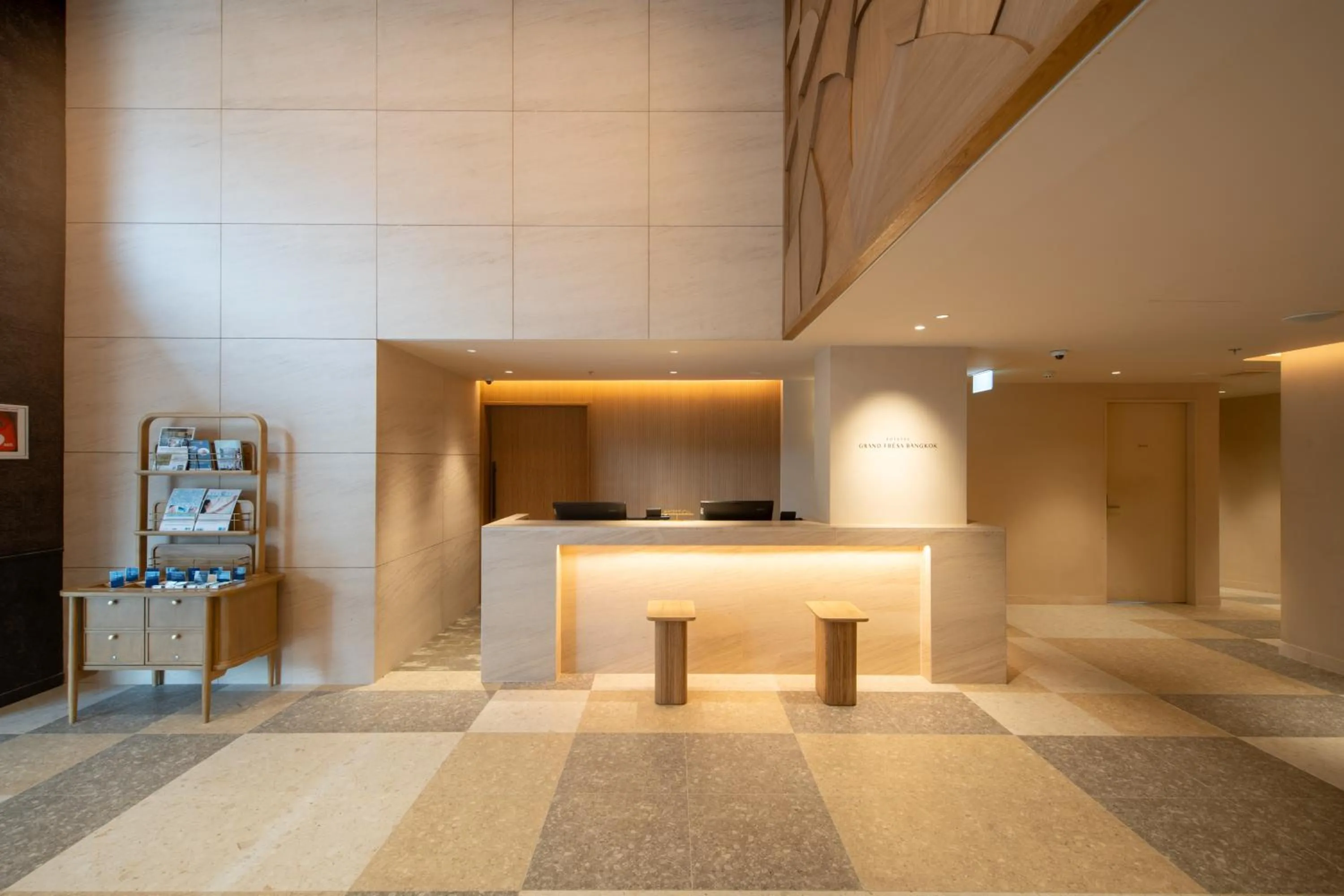 Property building in Sotetsu Grand Fresa Bangkok