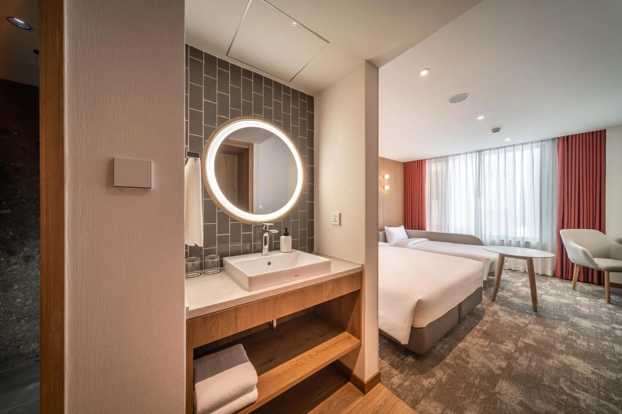 Floor plan, Bed in Sotetsu Grand Fresa Bangkok