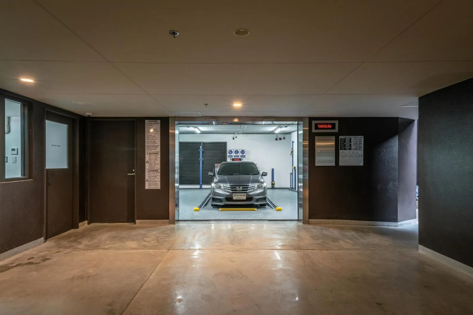 Parking in Sotetsu Grand Fresa Bangkok