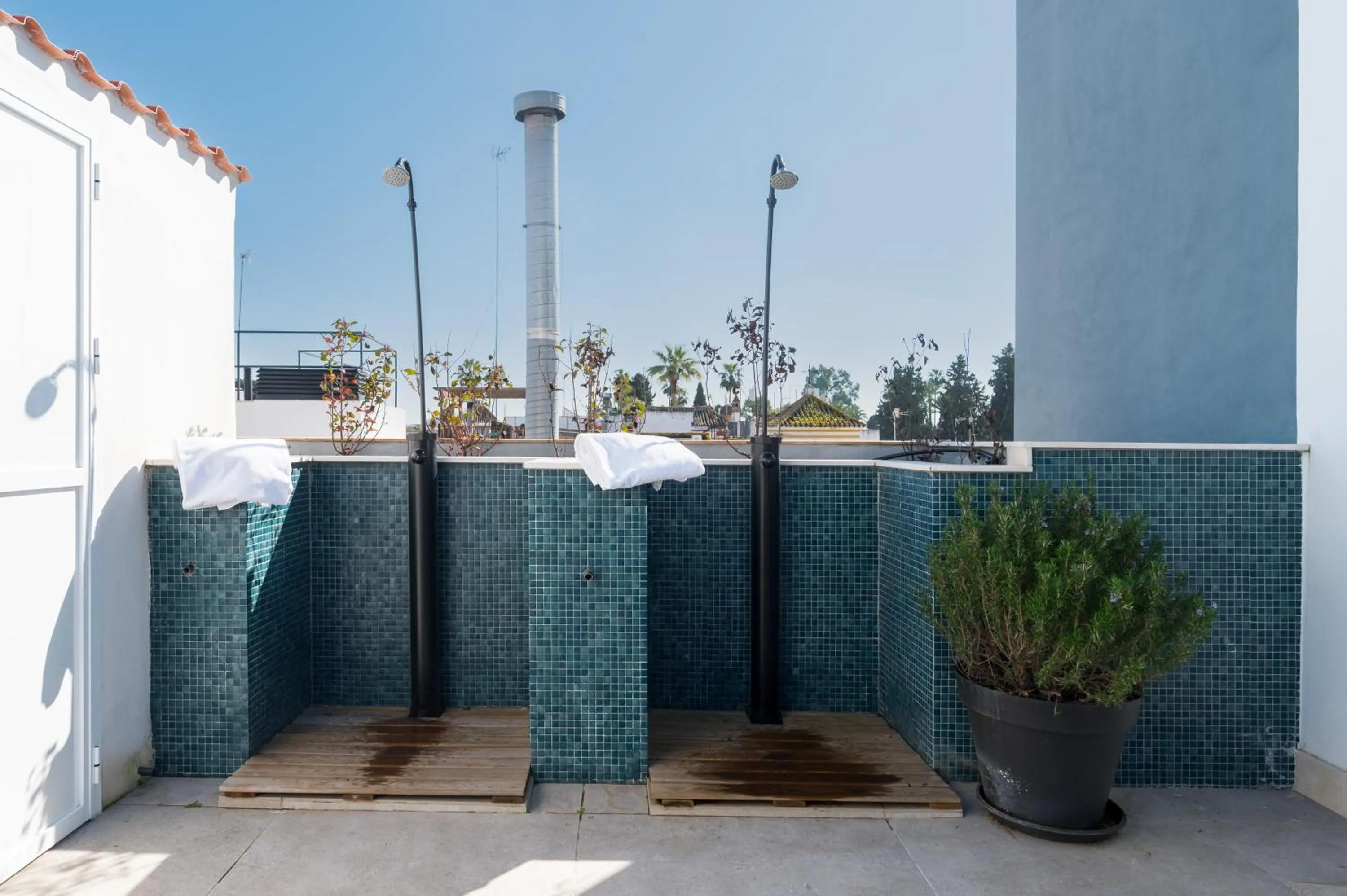 Day in Posada de los Venerables