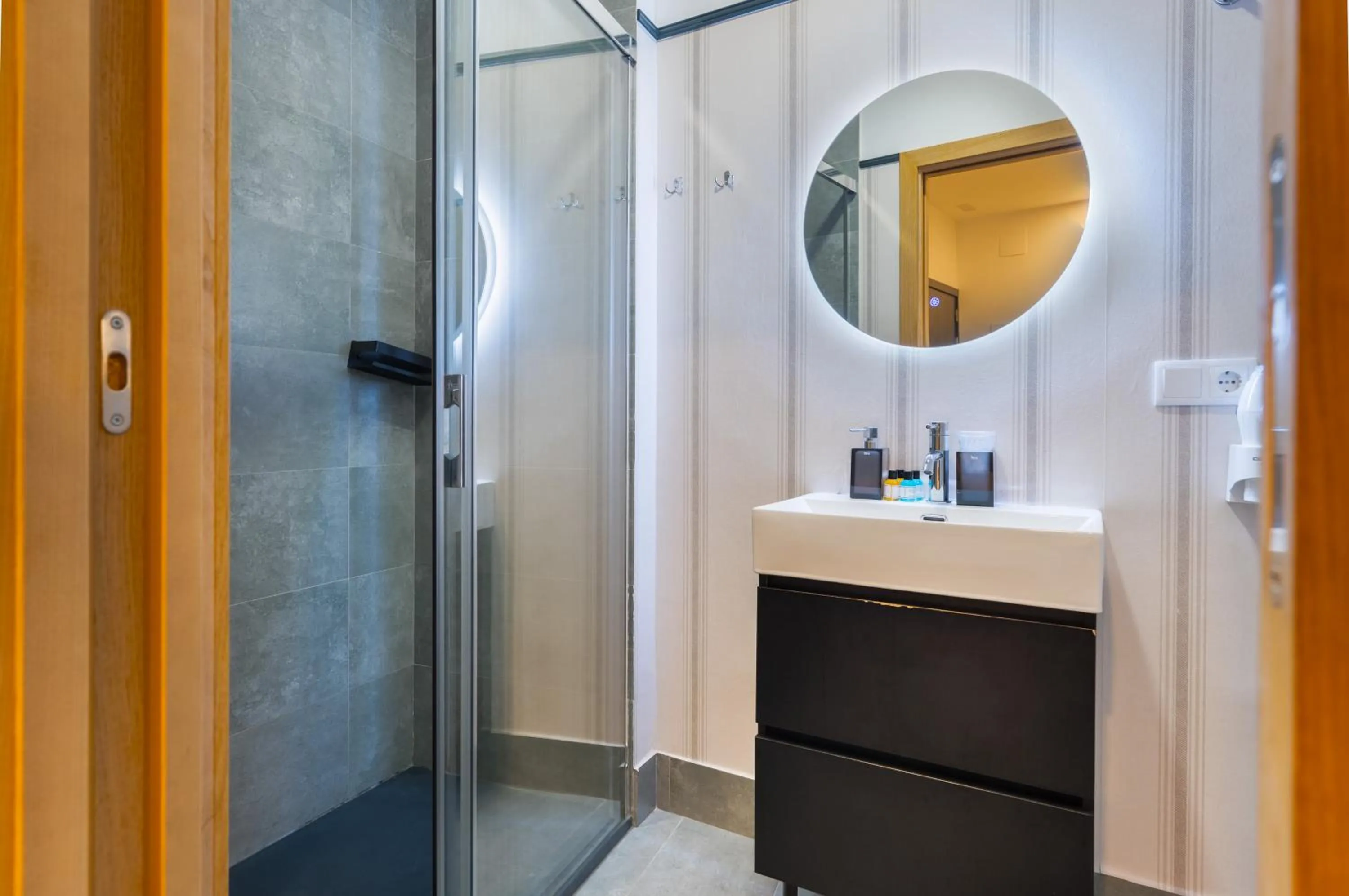 Shower in Posada de los Venerables