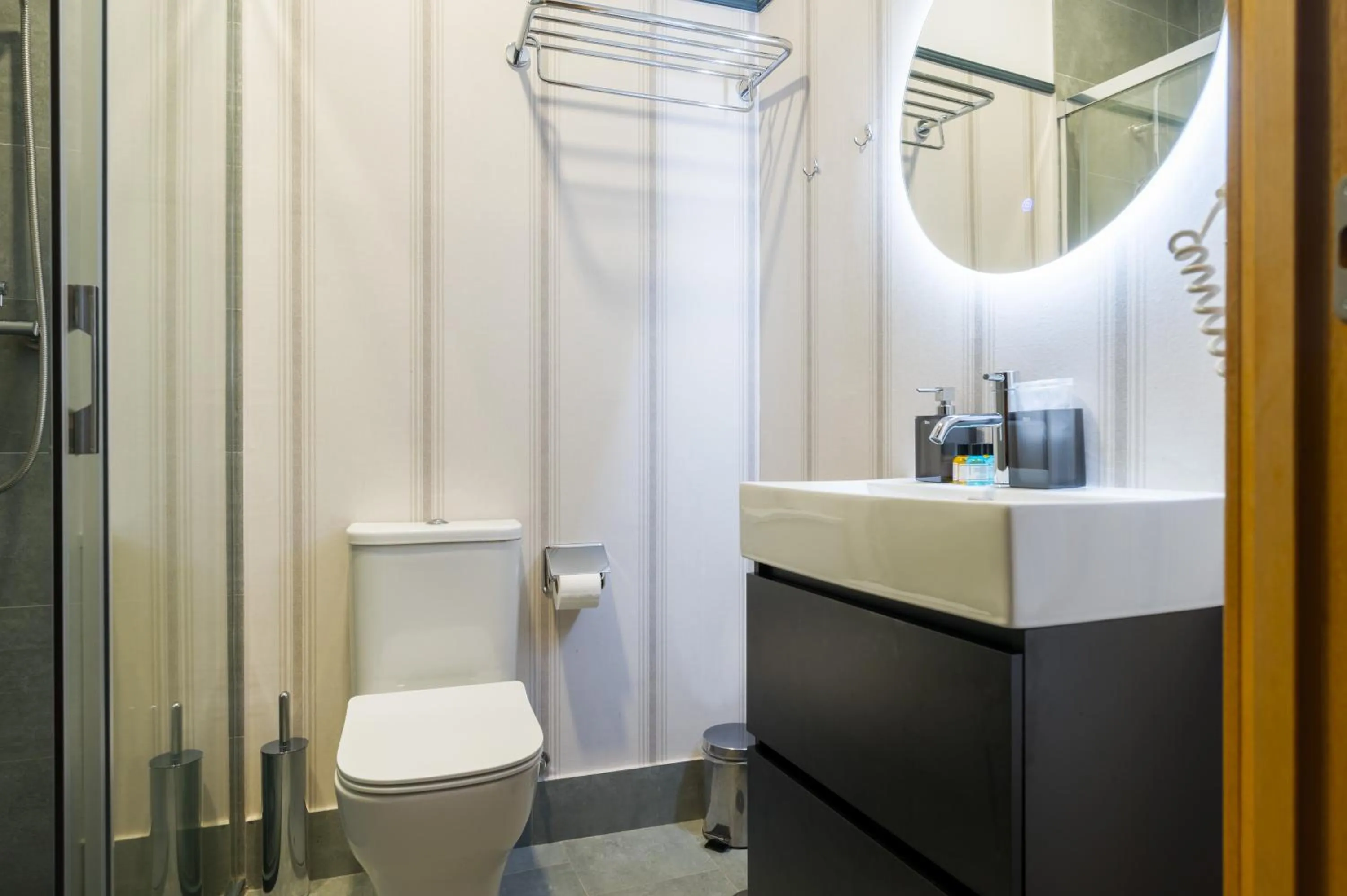 Shower in Posada de los Venerables