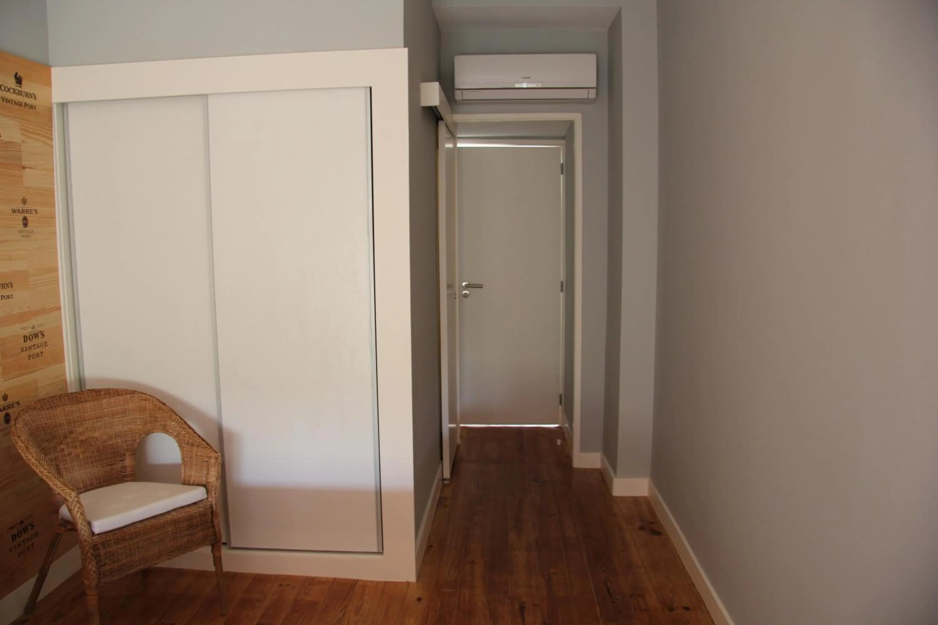 TV and multimedia in Decanting Porto House