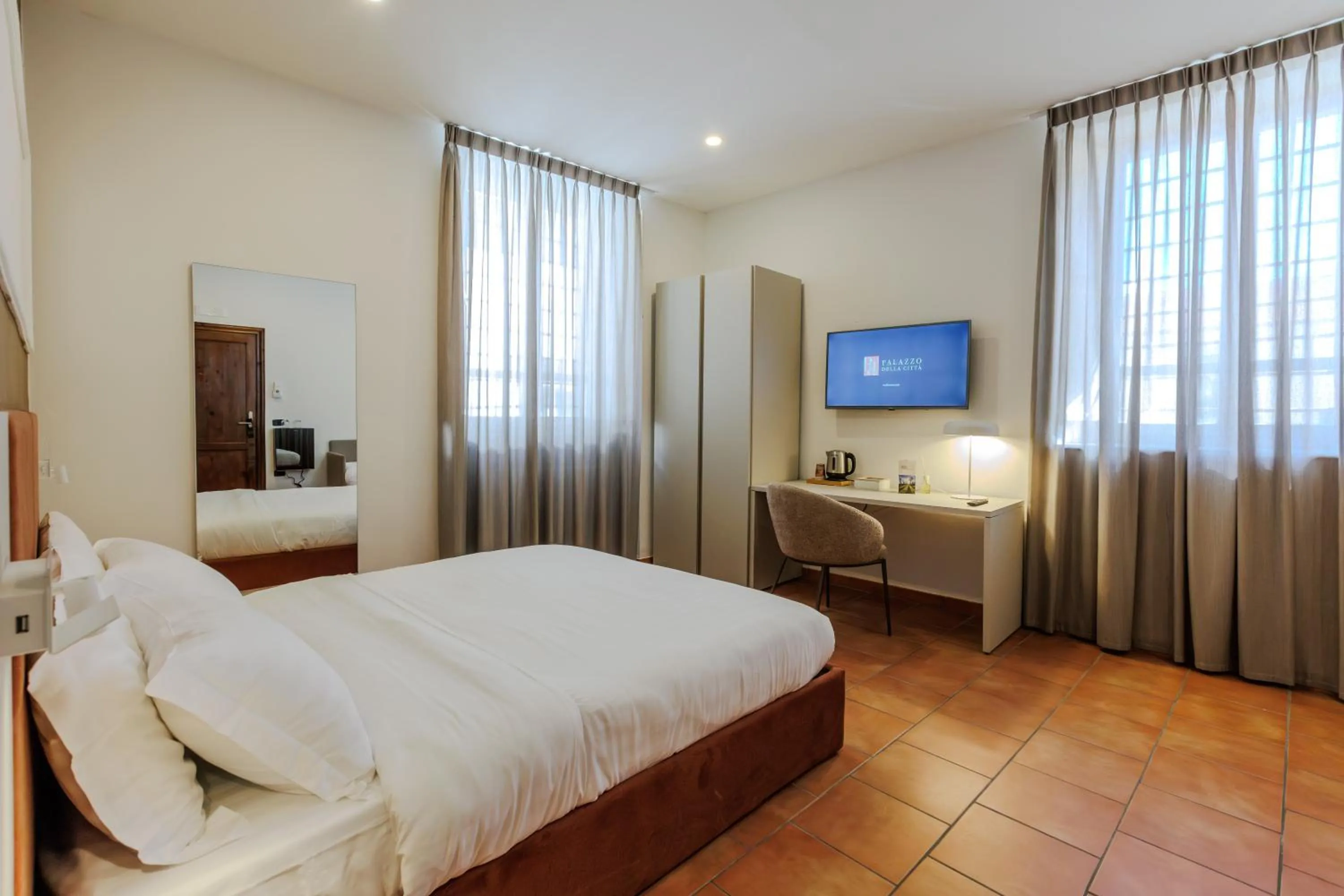 TV and multimedia, Bed in Palazzo della Città