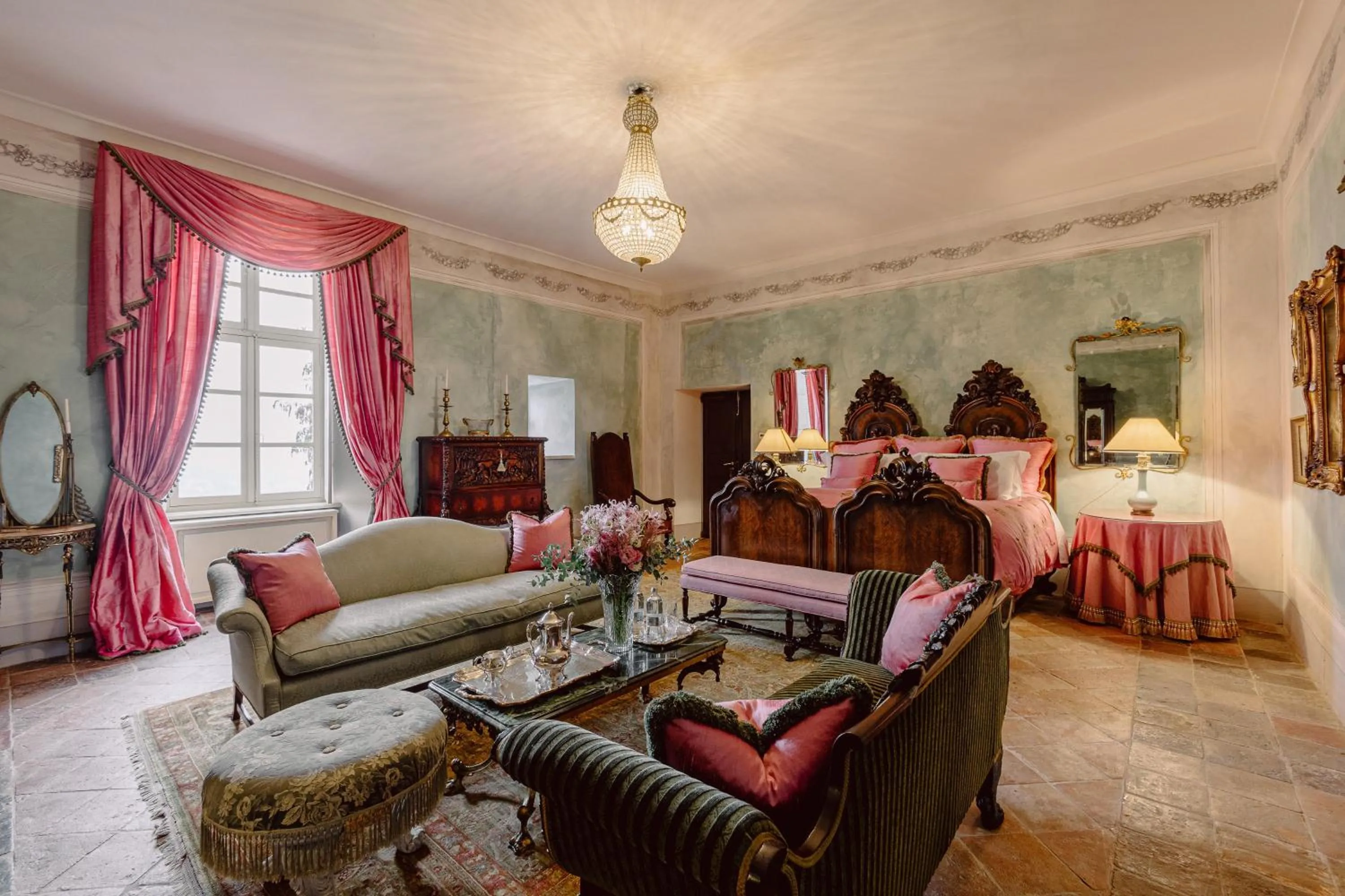 Photo of the whole room, Bed in Castello di Casalborgone, Luxury Italian Castle Hotel