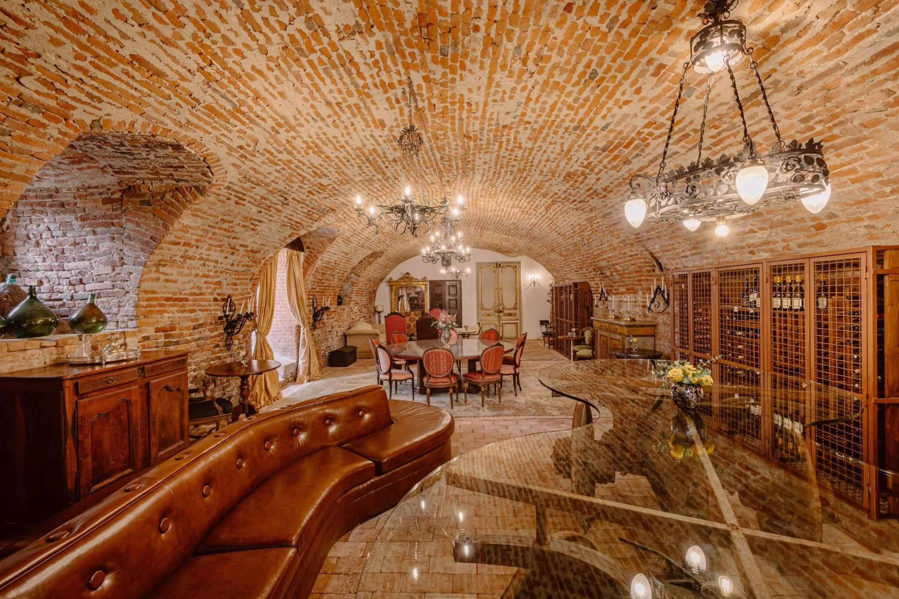 Restaurant/places to eat in Castello di Casalborgone, Luxury Italian Castle Hotel