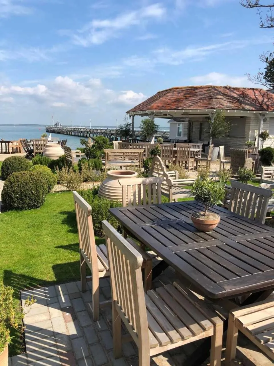 Garden in The George Hotel and Beach Club