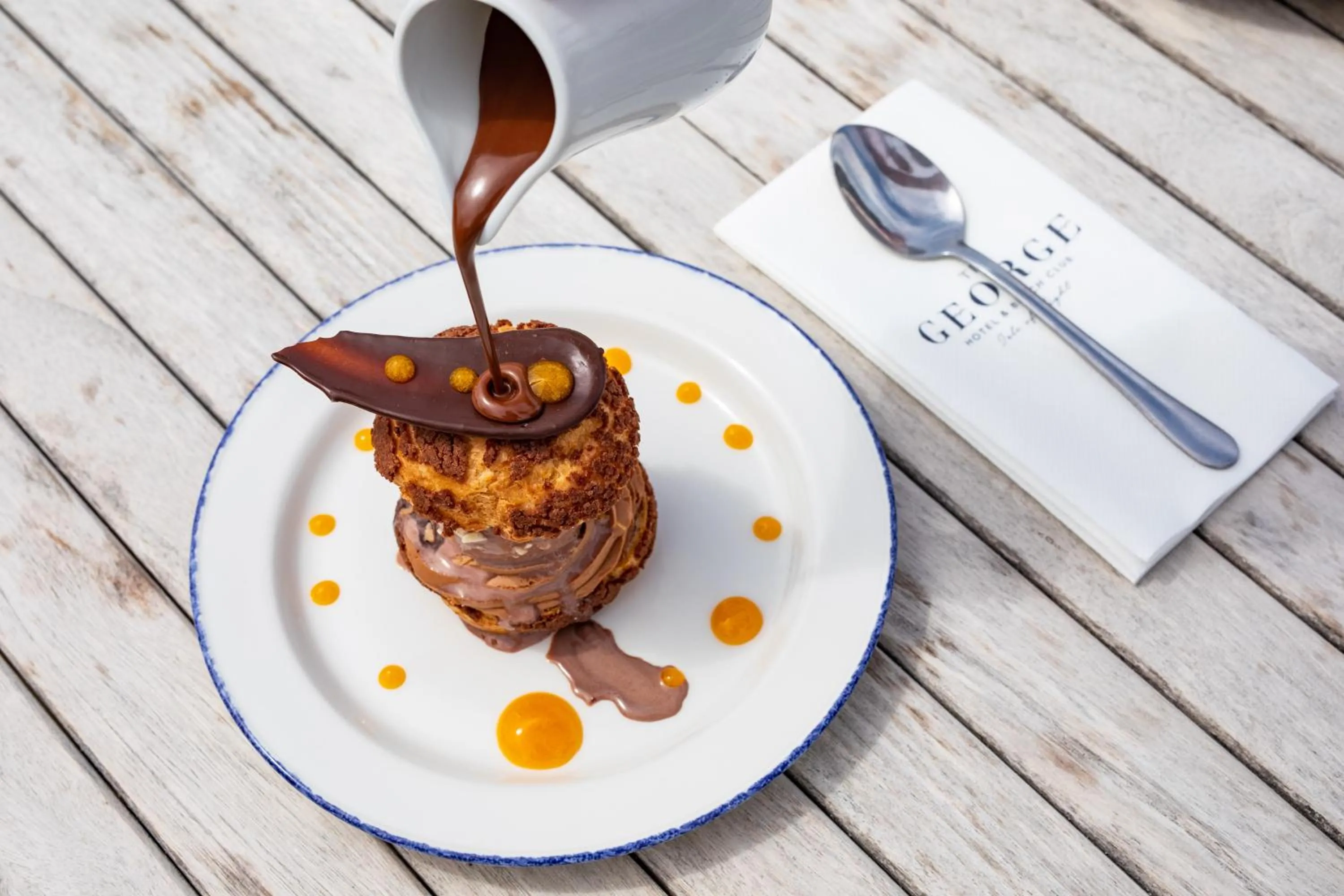 Food and drinks in The George Hotel and Beach Club