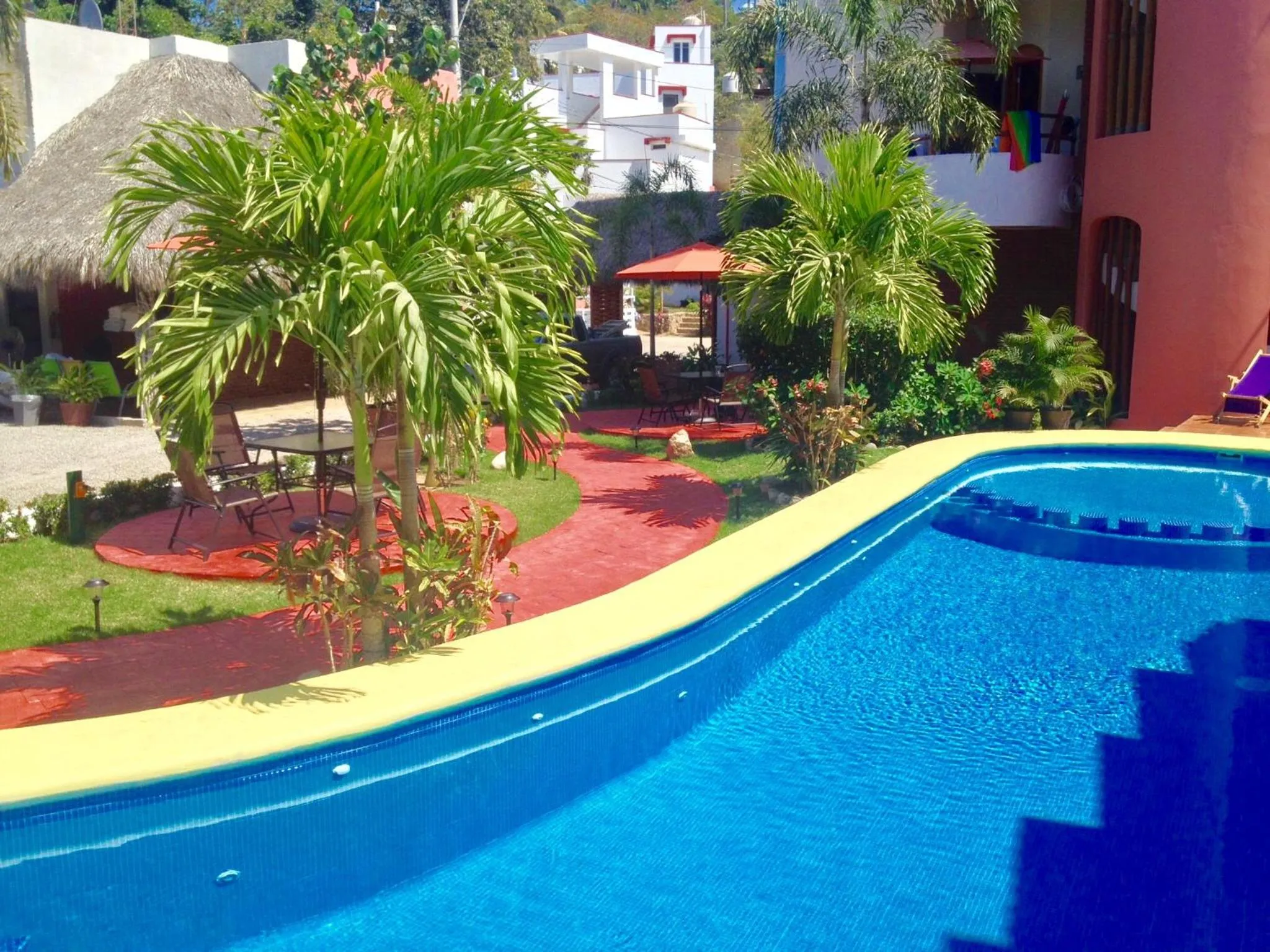 Swimming pool in Hotel y Suites Los Encantos