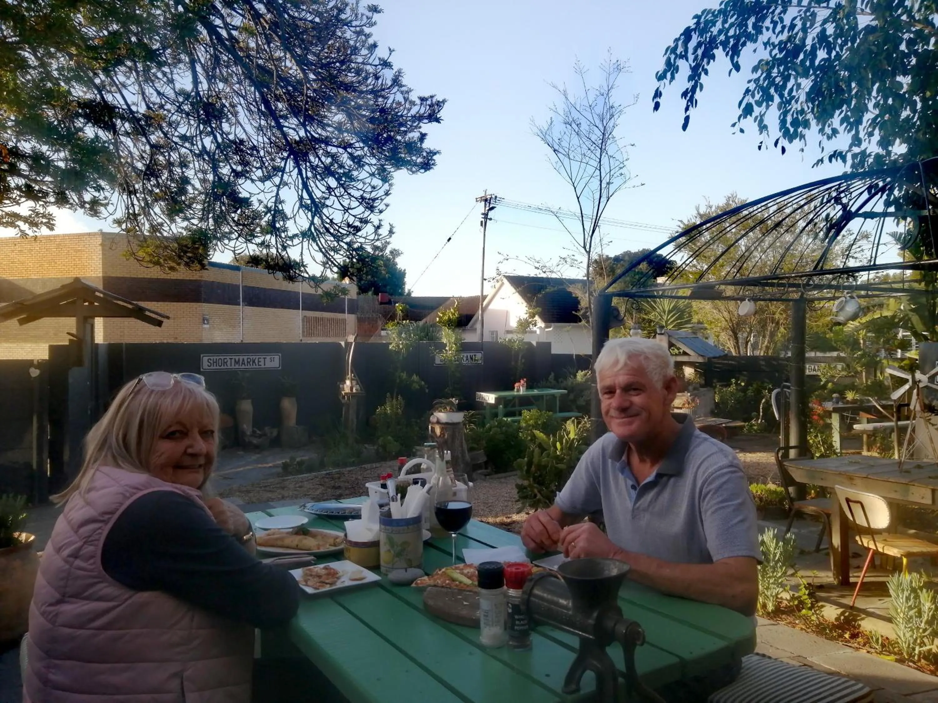 Suzies Huis Restaurant Bed and Breakfast