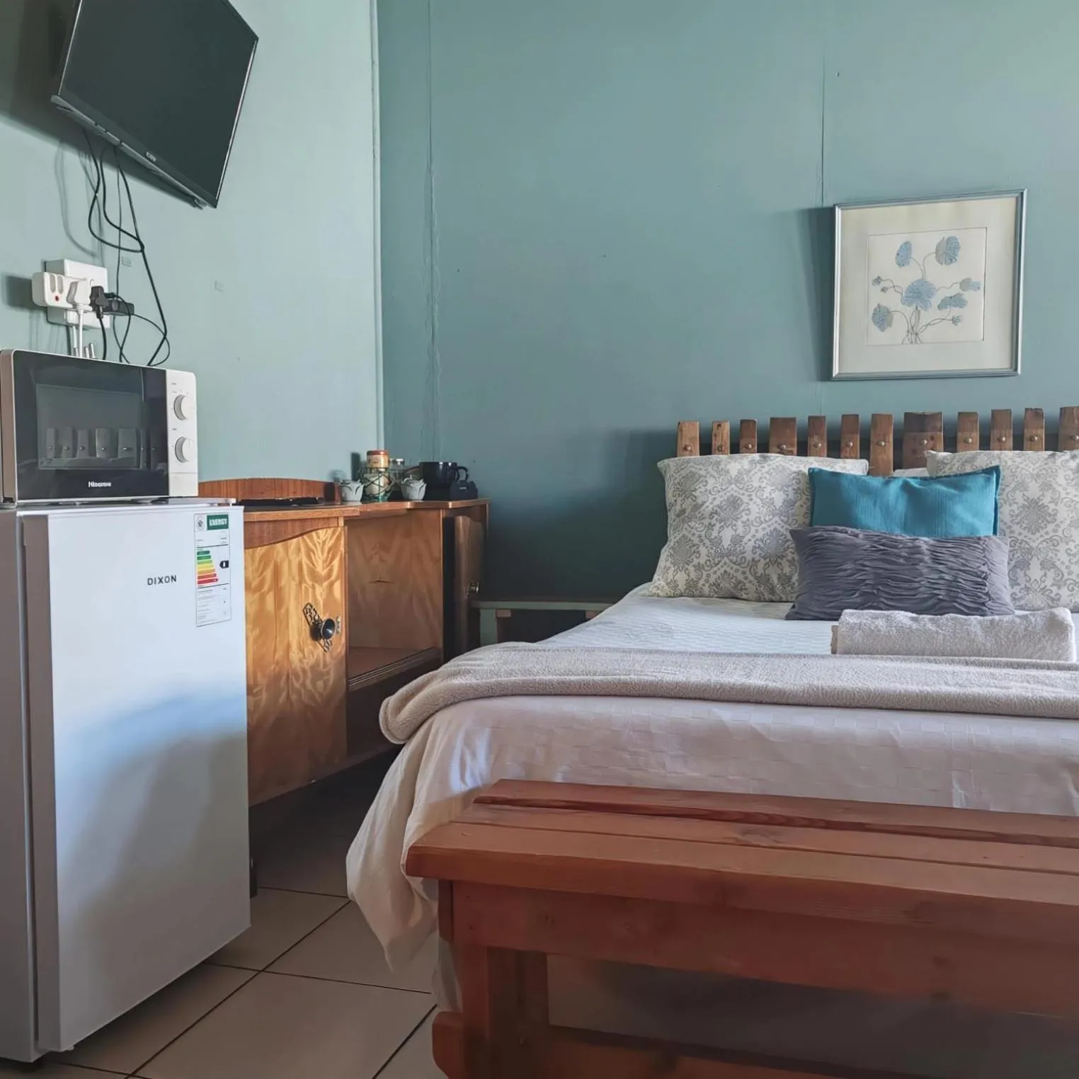 Bed in Suzies Huis Restaurant Bed and Breakfast