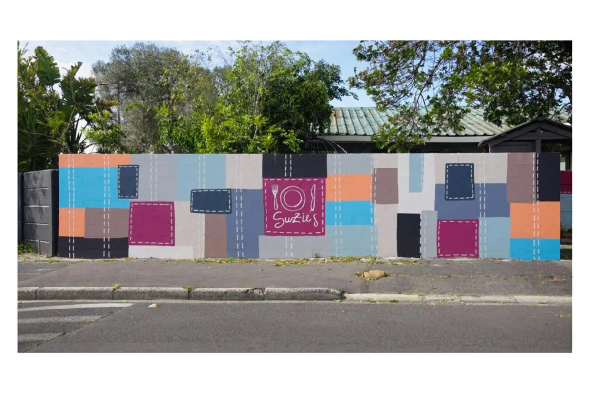 Property building in Suzies Huis Restaurant Bed and Breakfast