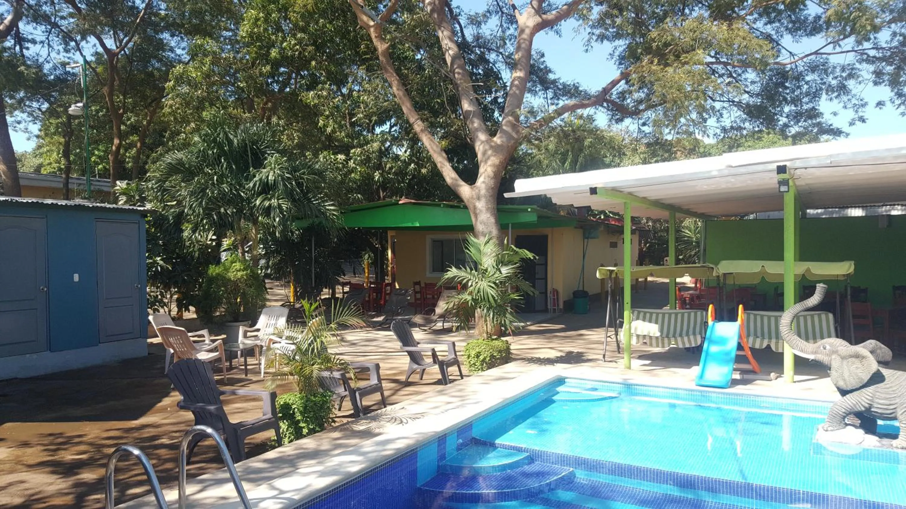 Swimming pool in Hotel La Arboleda