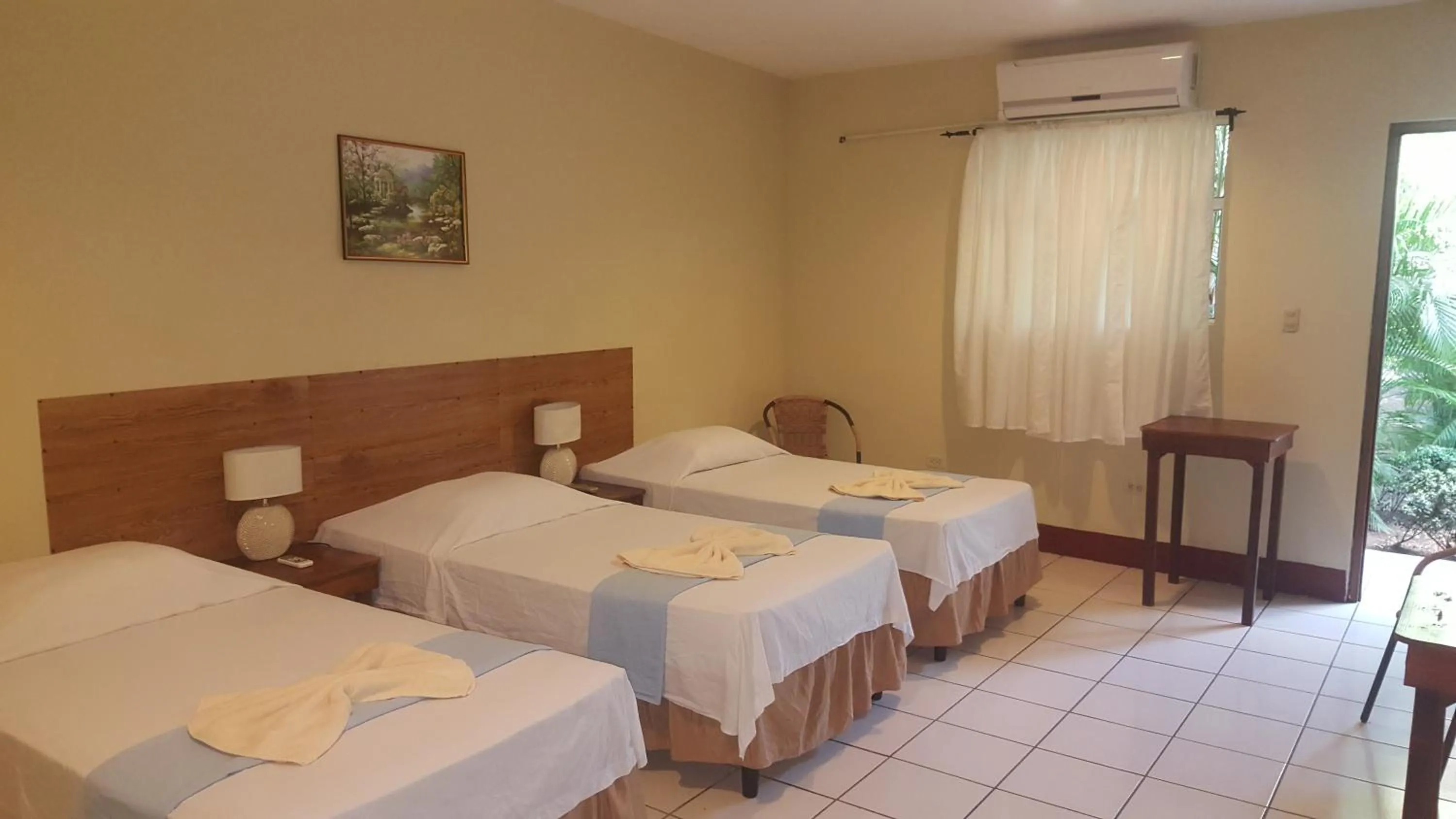 Bed in Hotel La Arboleda