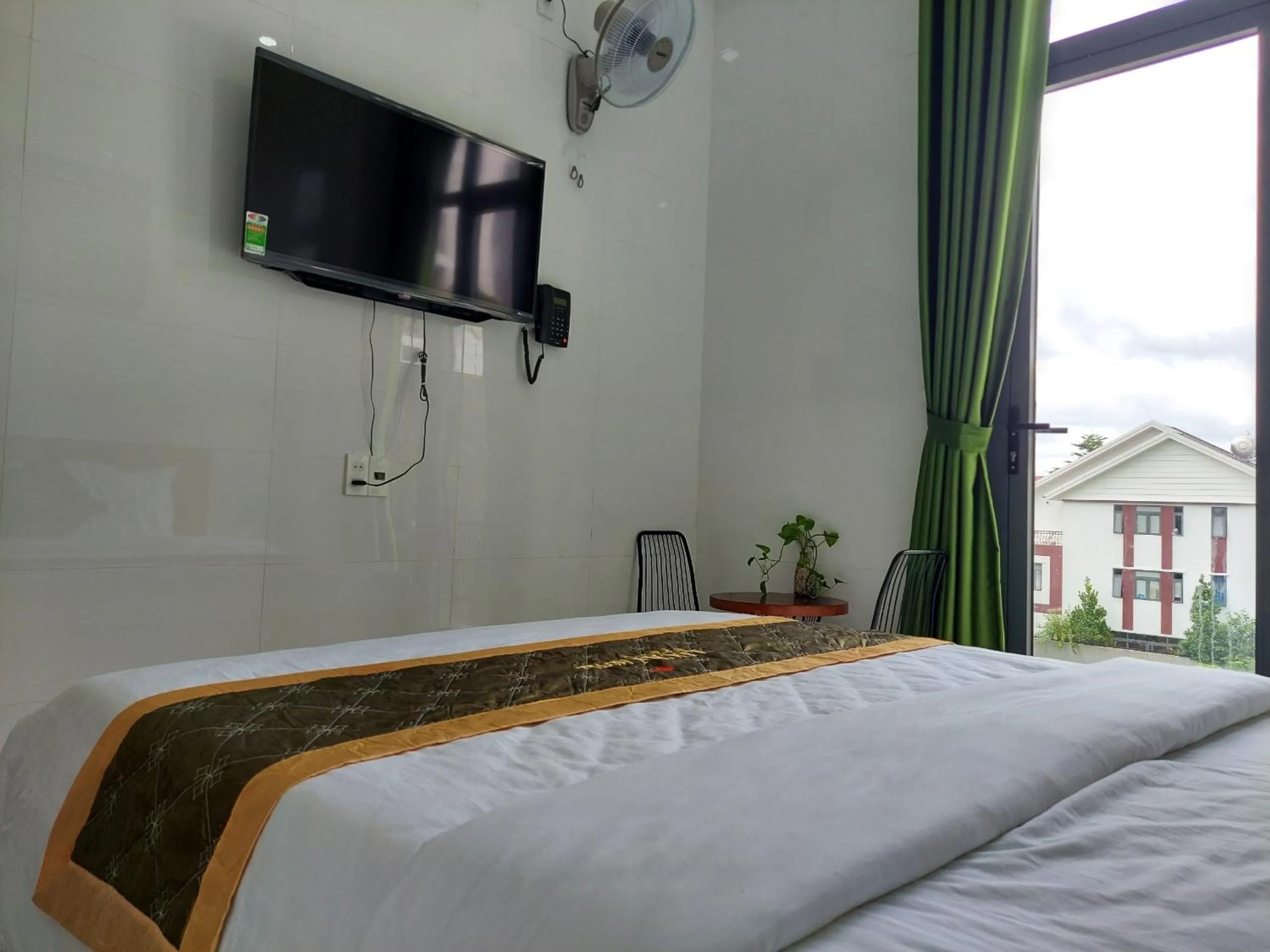 Bed in LUCKY HOTEL LIEN PHUONG