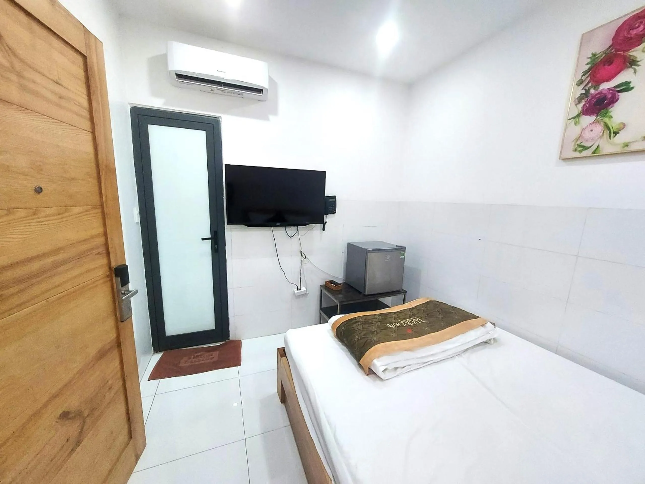 Bed in LUCKY HOTEL LIEN PHUONG