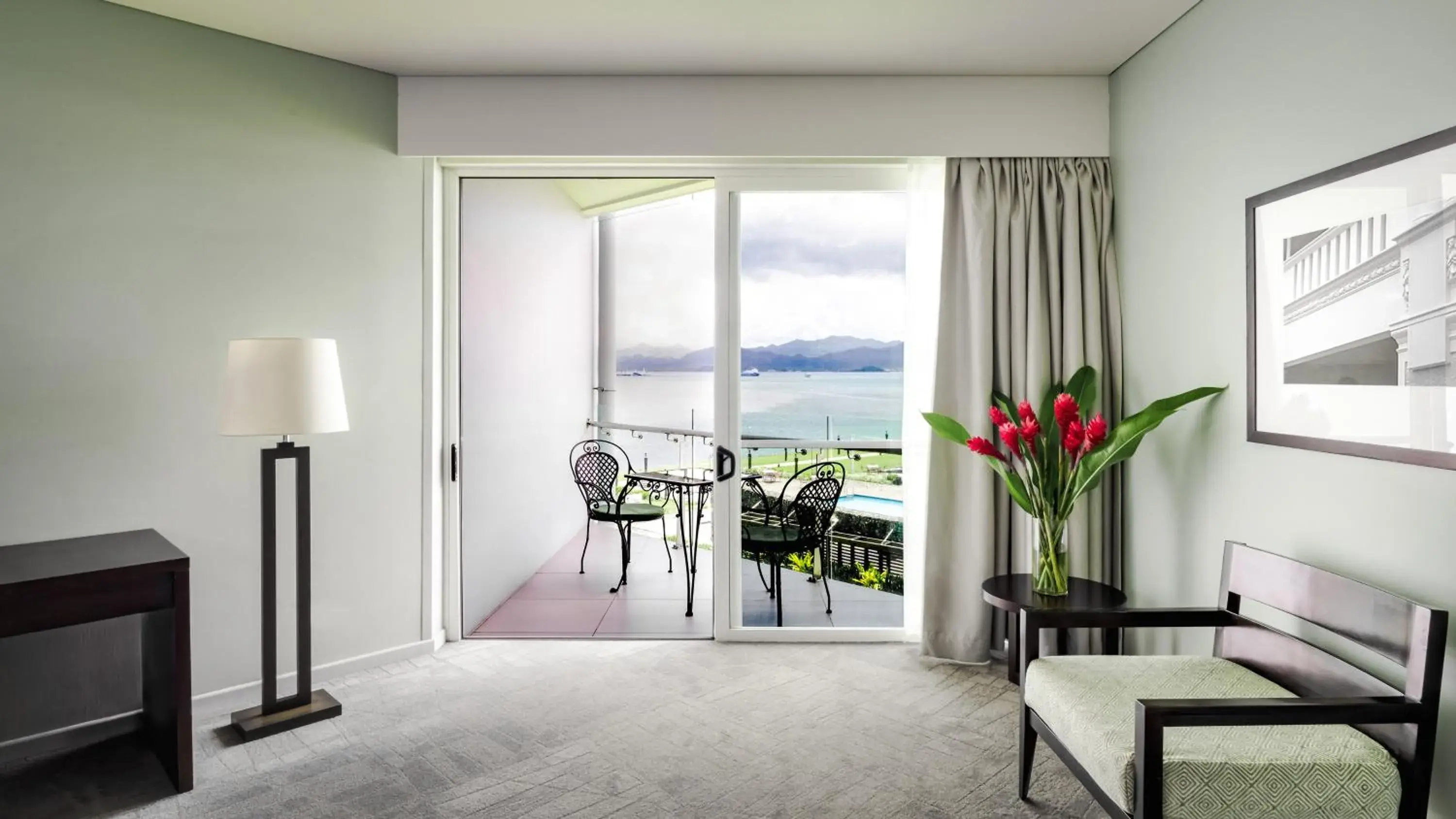 Premium King Room in Grand Pacific Hotel Premium King Room in Grand Pacific Hotel