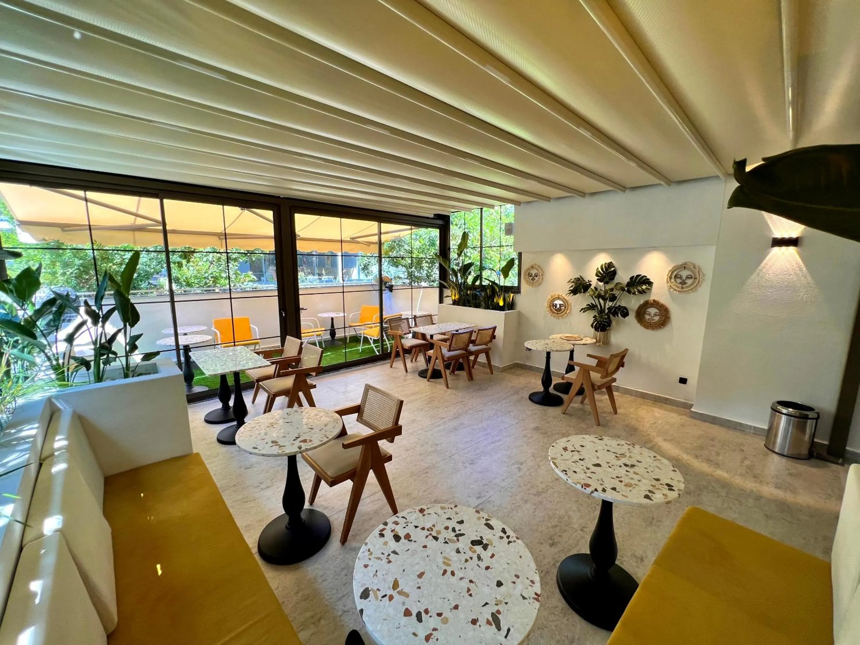 Living room in Coastline