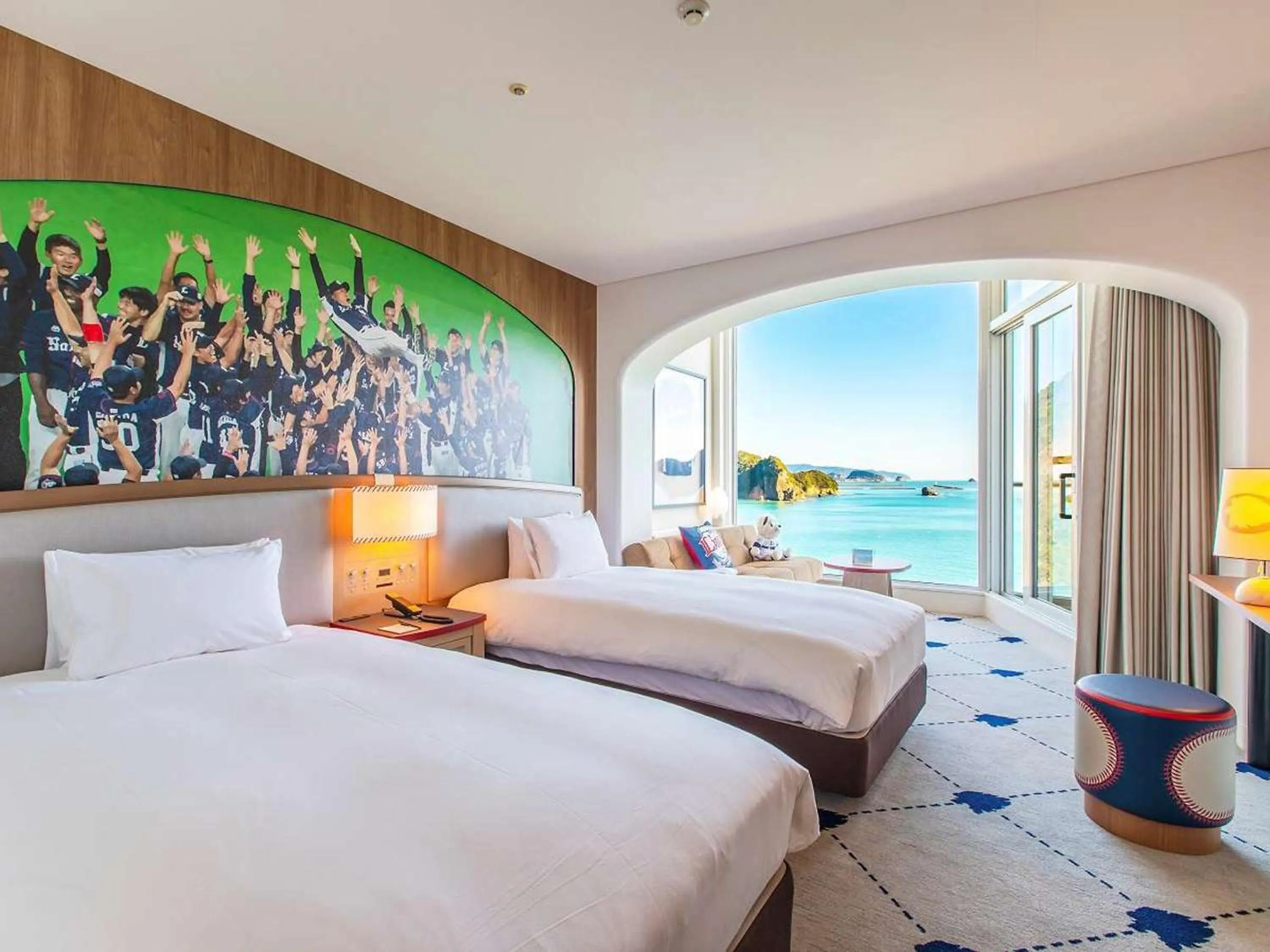 Bedroom, Bed in Nichinankaigan Nango Prince Hotel