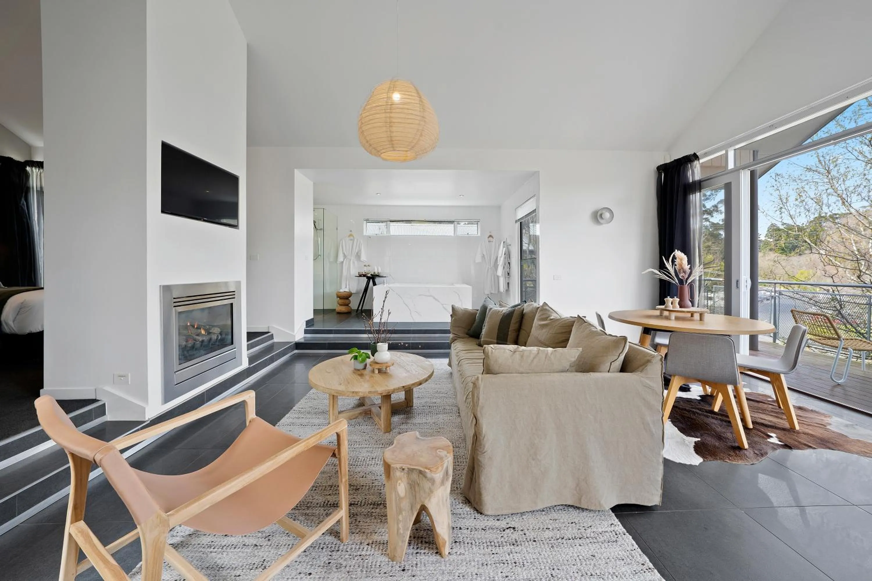 TV and multimedia in Hepburn Spa Retreat