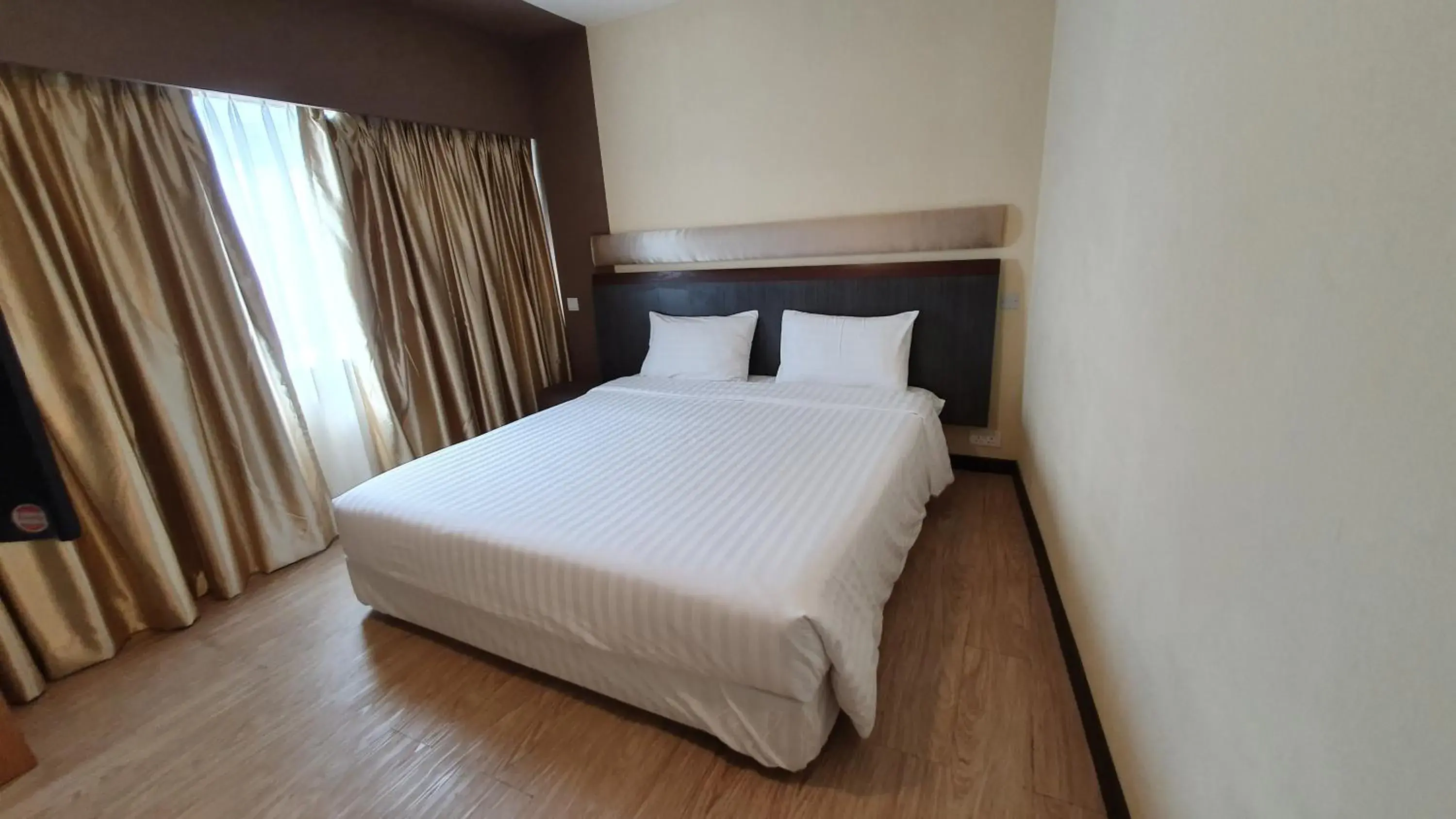 Deluxe King Room in The Capital Residence Suites Deluxe King Room in The Capital Residence Suites