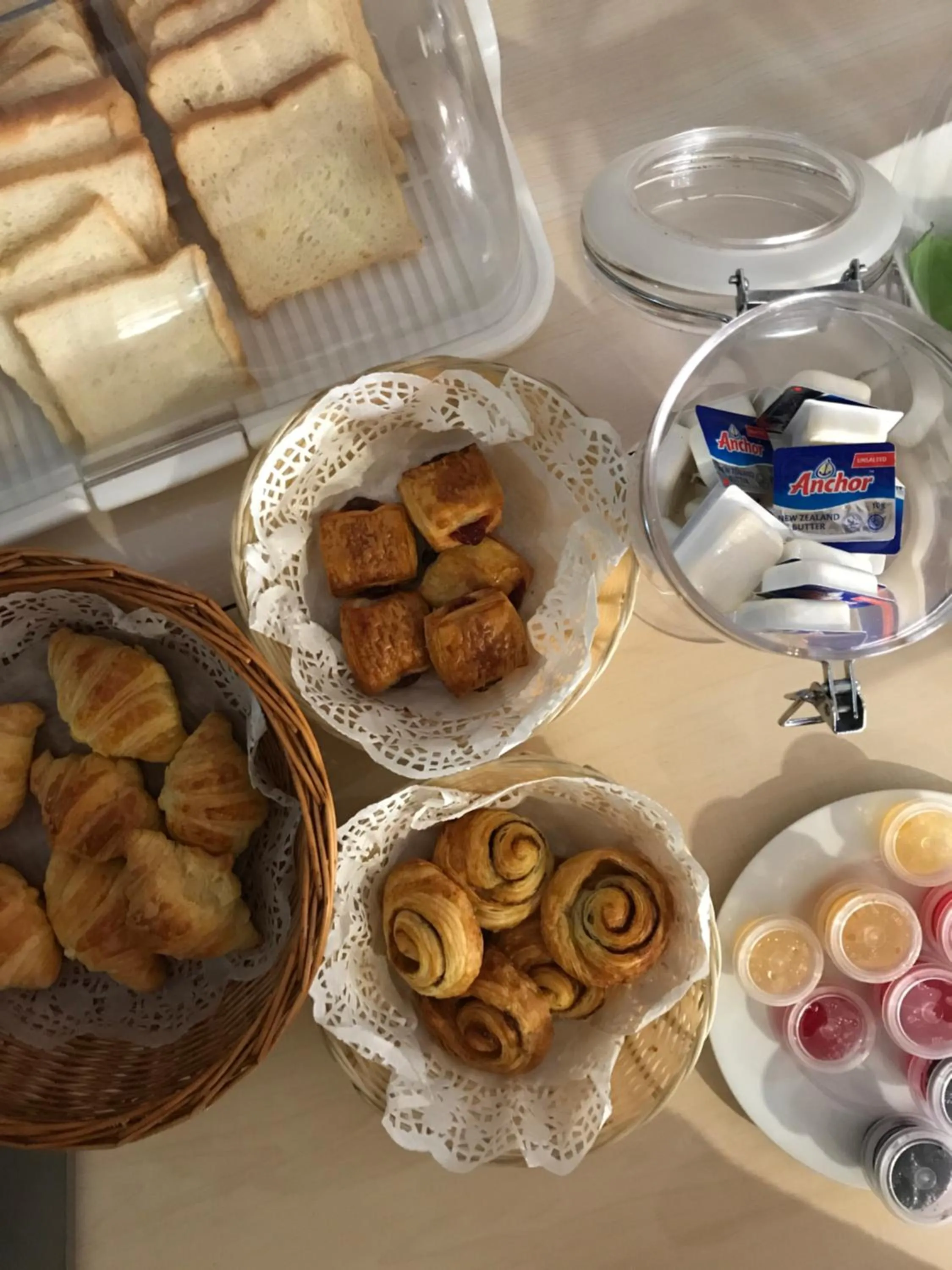 Restaurant/places to eat in The Capital Residence Suites