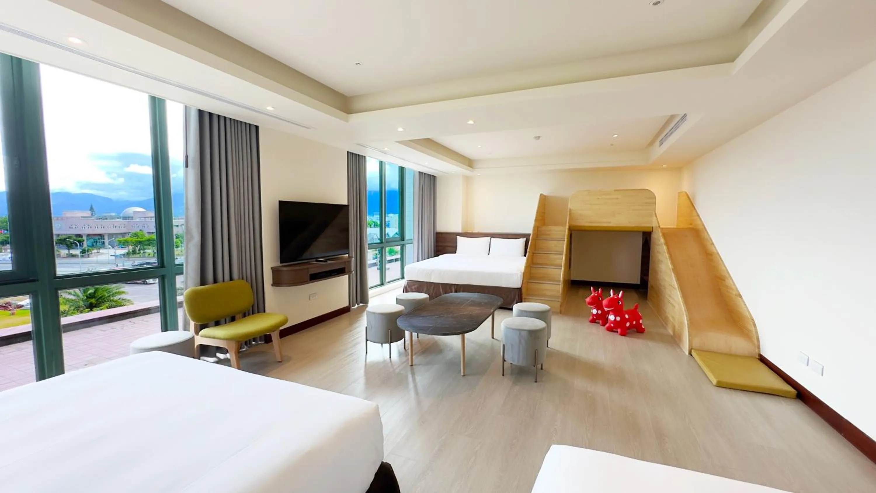 Photo of the whole room, Bed in Formosan Naruwan Hotel