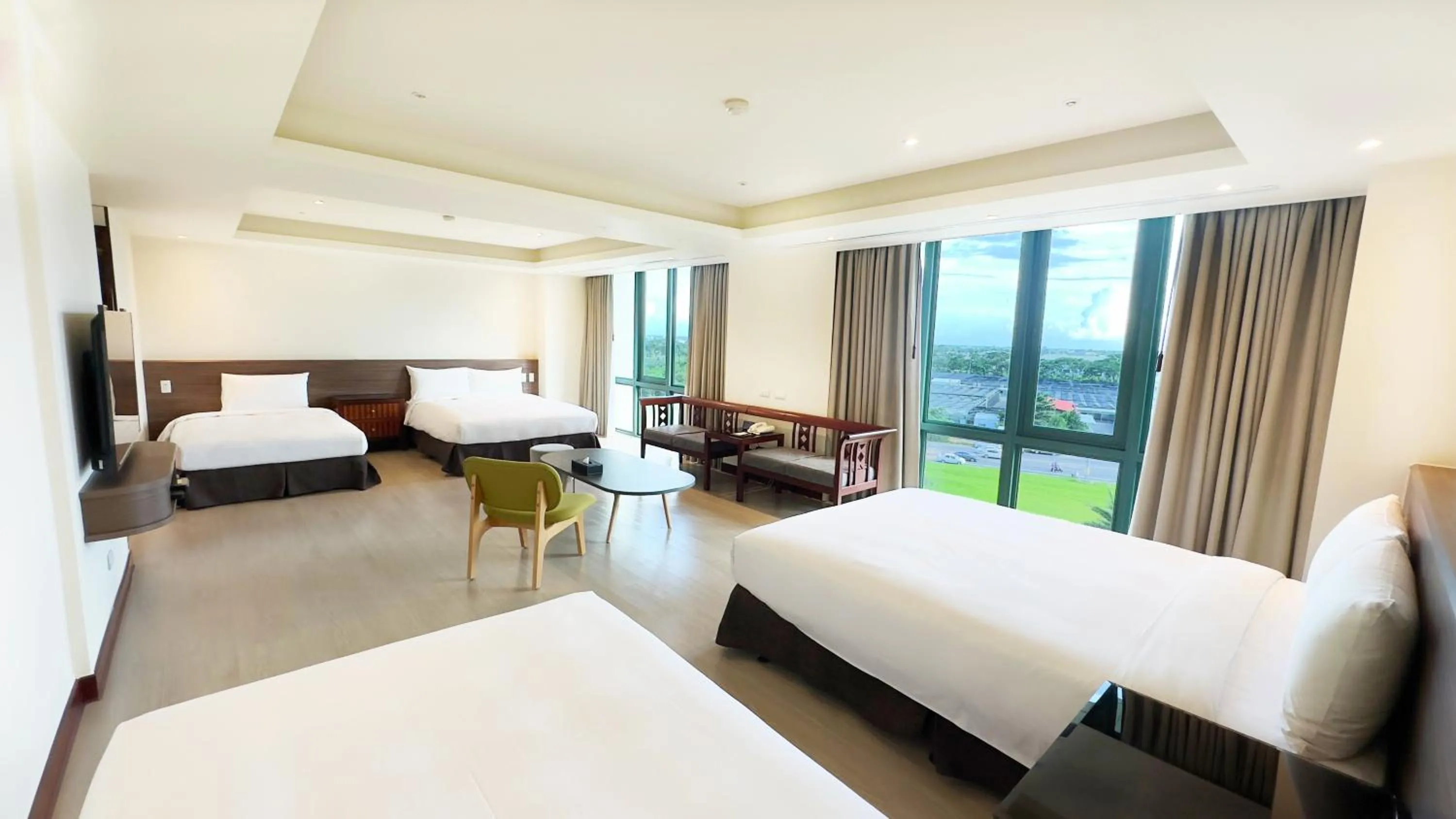 Photo of the whole room, Bed in Formosan Naruwan Hotel
