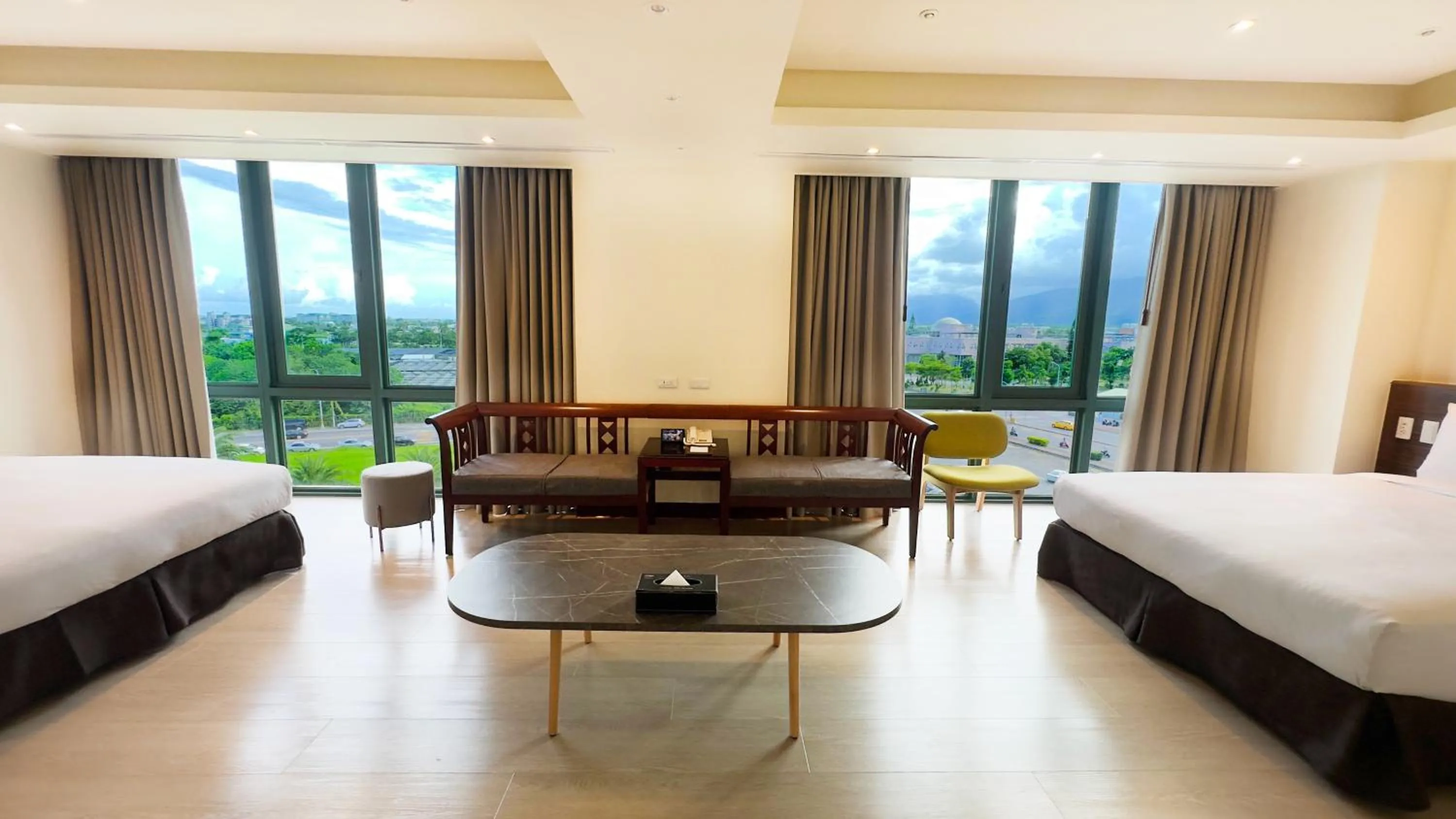 Photo of the whole room, Bed in Formosan Naruwan Hotel