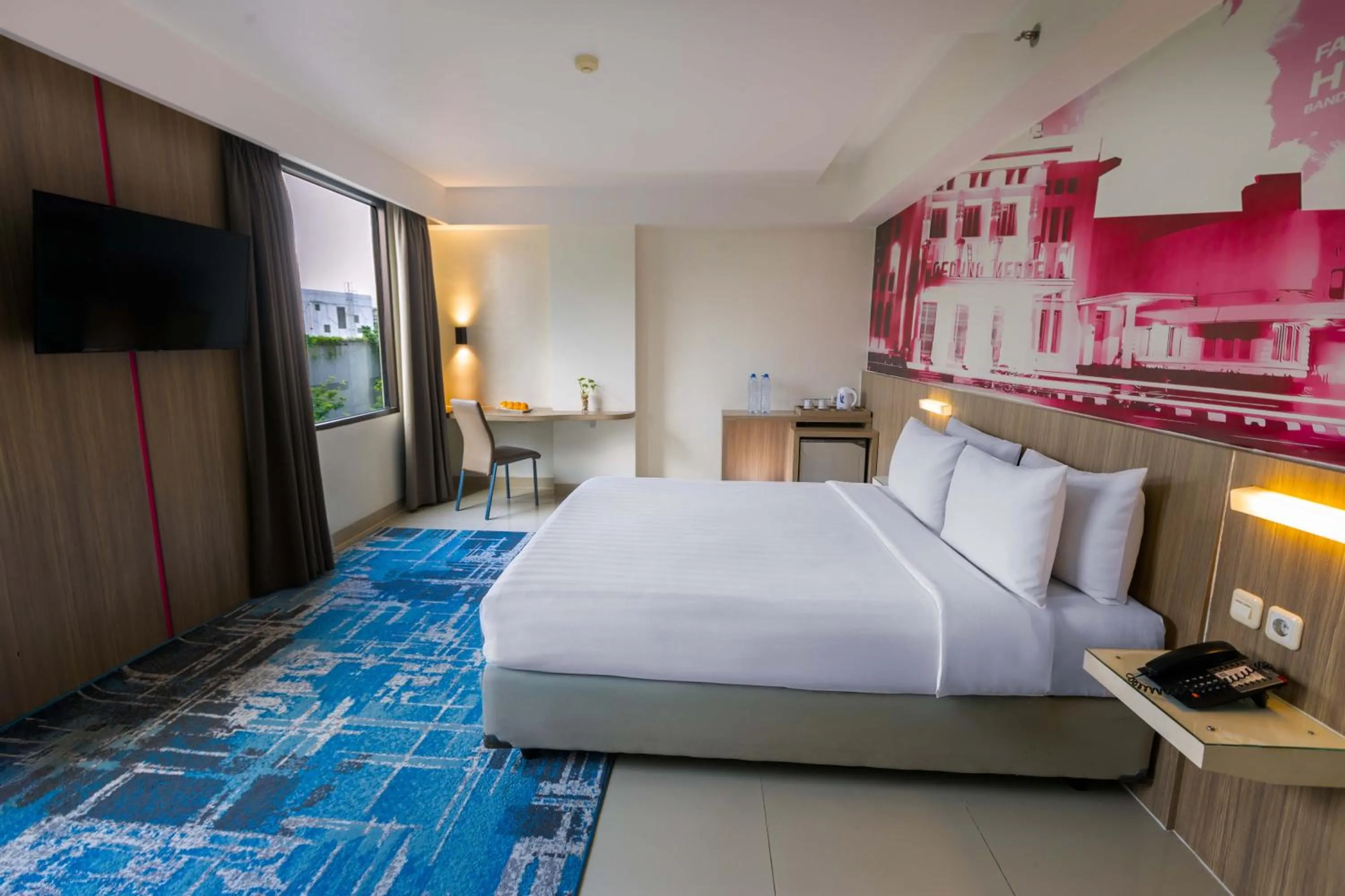 Bedroom, Bed in favehotel Hyper Square