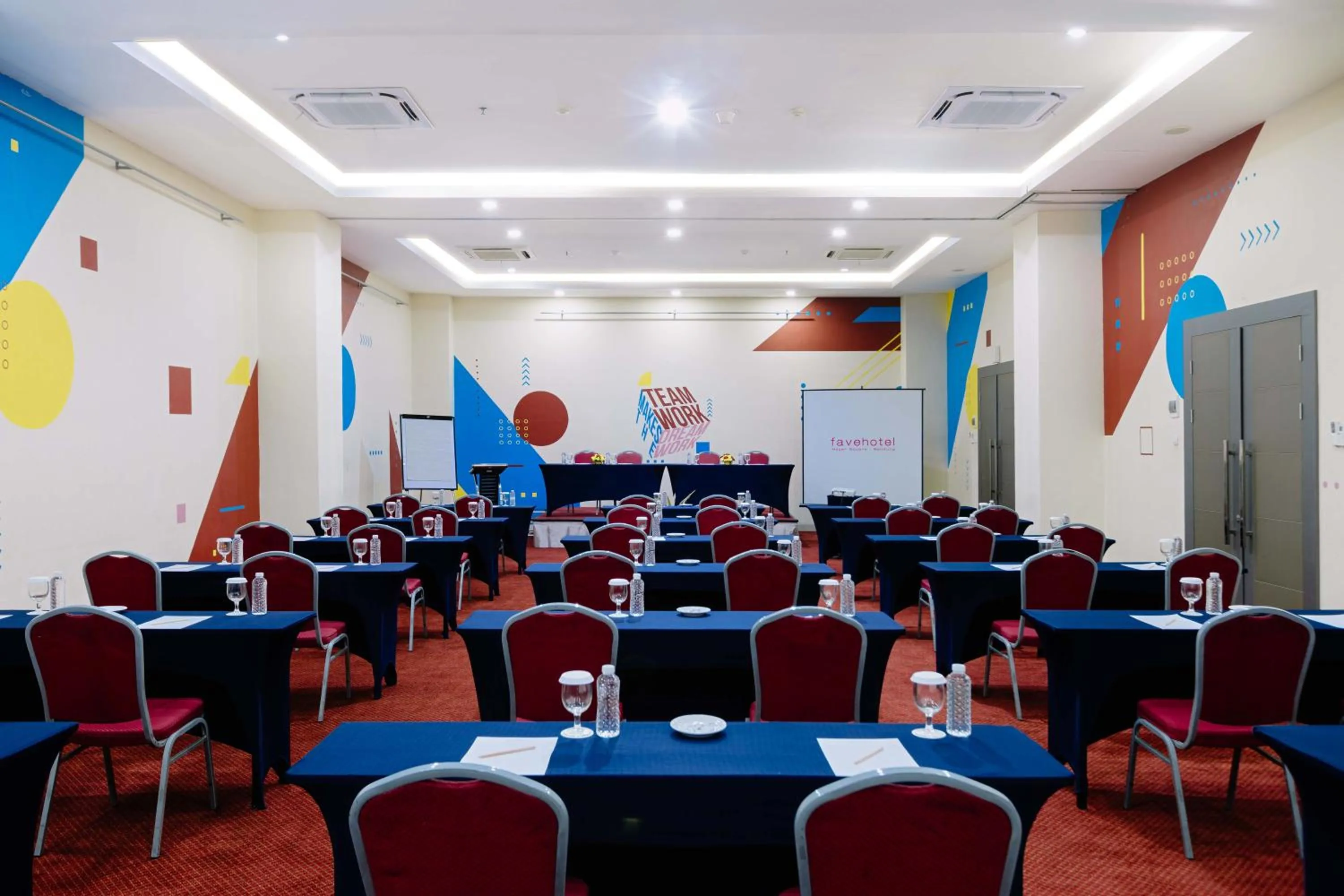 Meeting/conference room in favehotel Hyper Square