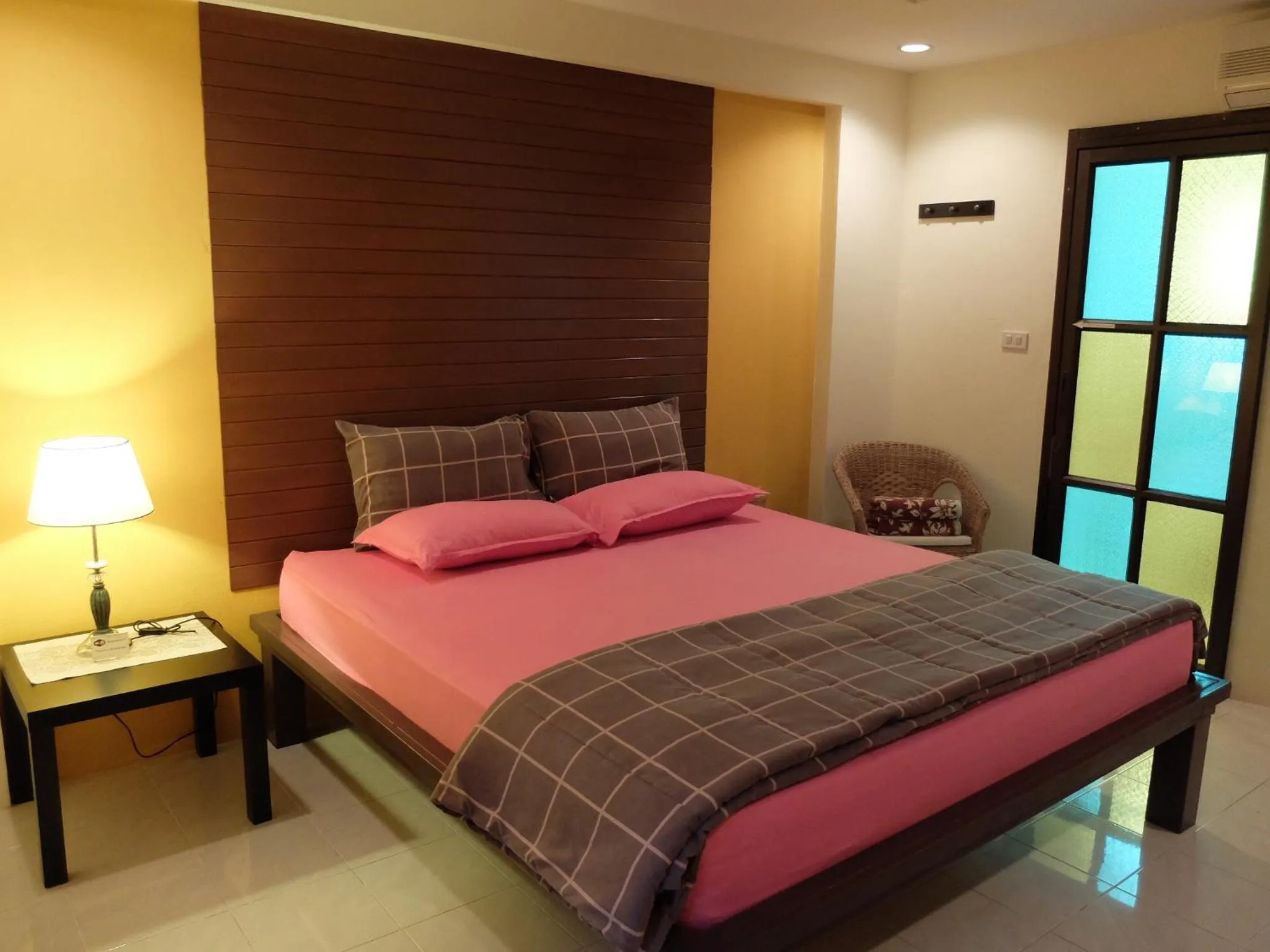 Photo of the whole room, Bed in Baan Baimai Boutique Room