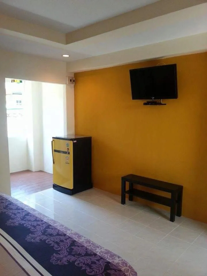 TV and multimedia in Baan Baimai Boutique Room