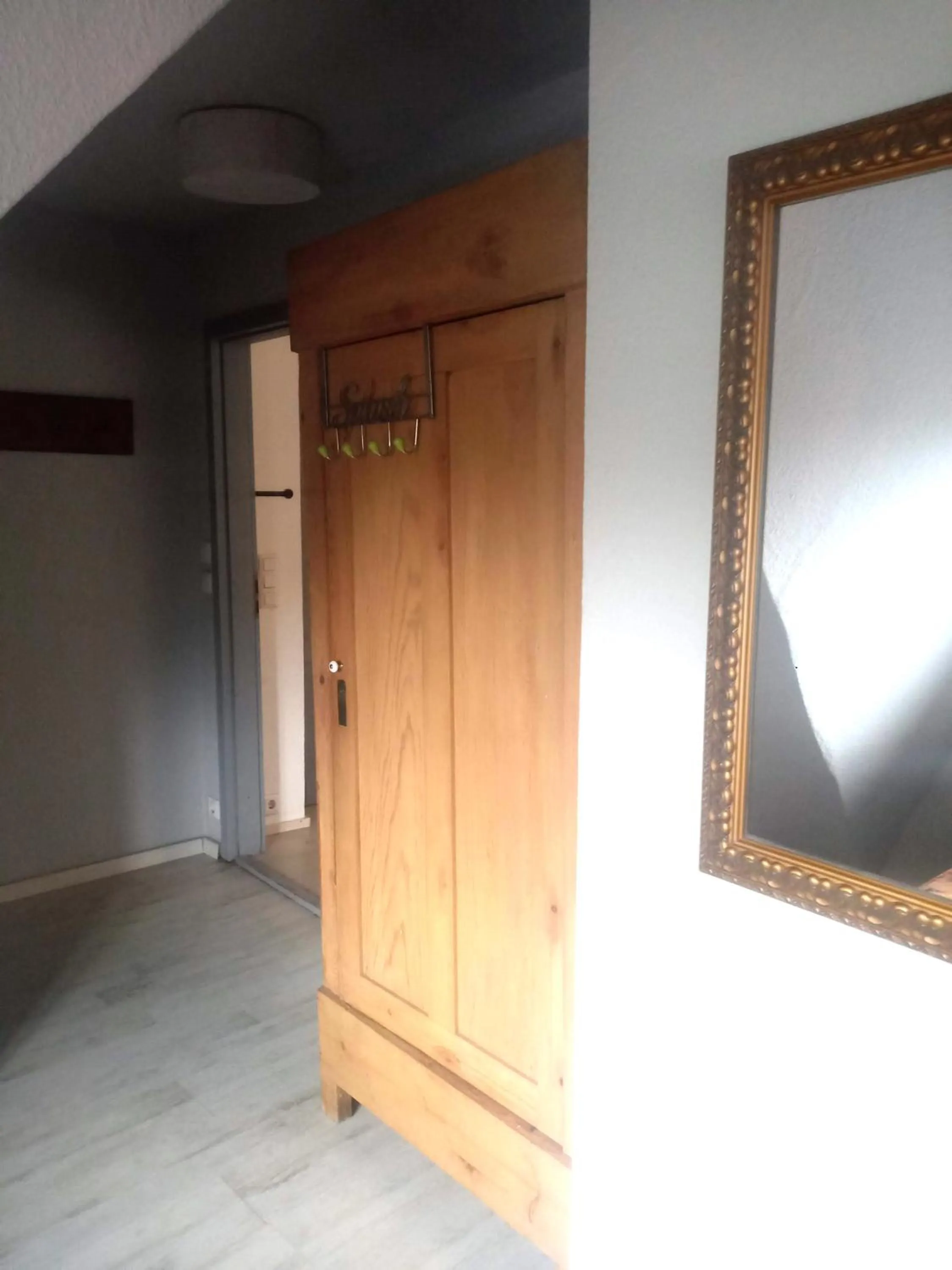 wardrobe in Wohnungen unter Reet