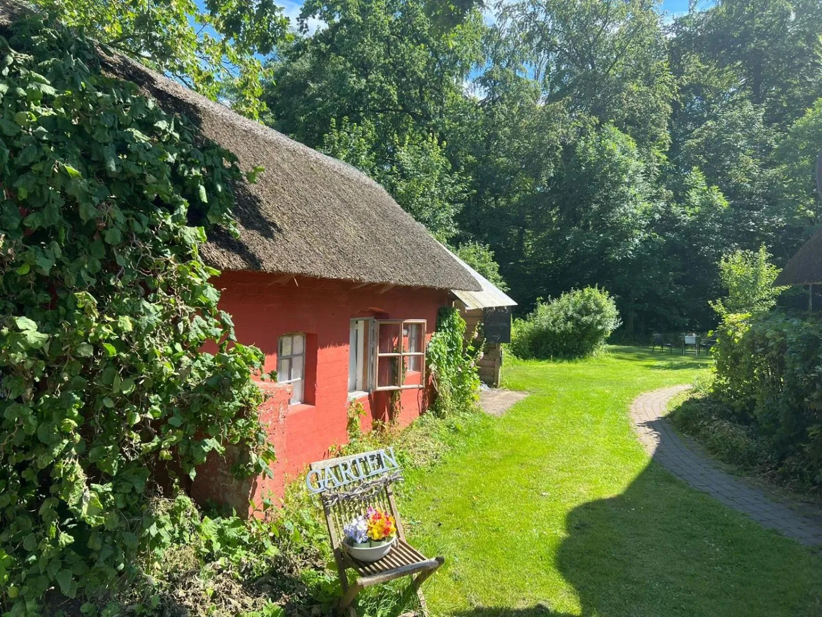 Garden view in Wohnungen unter Reet