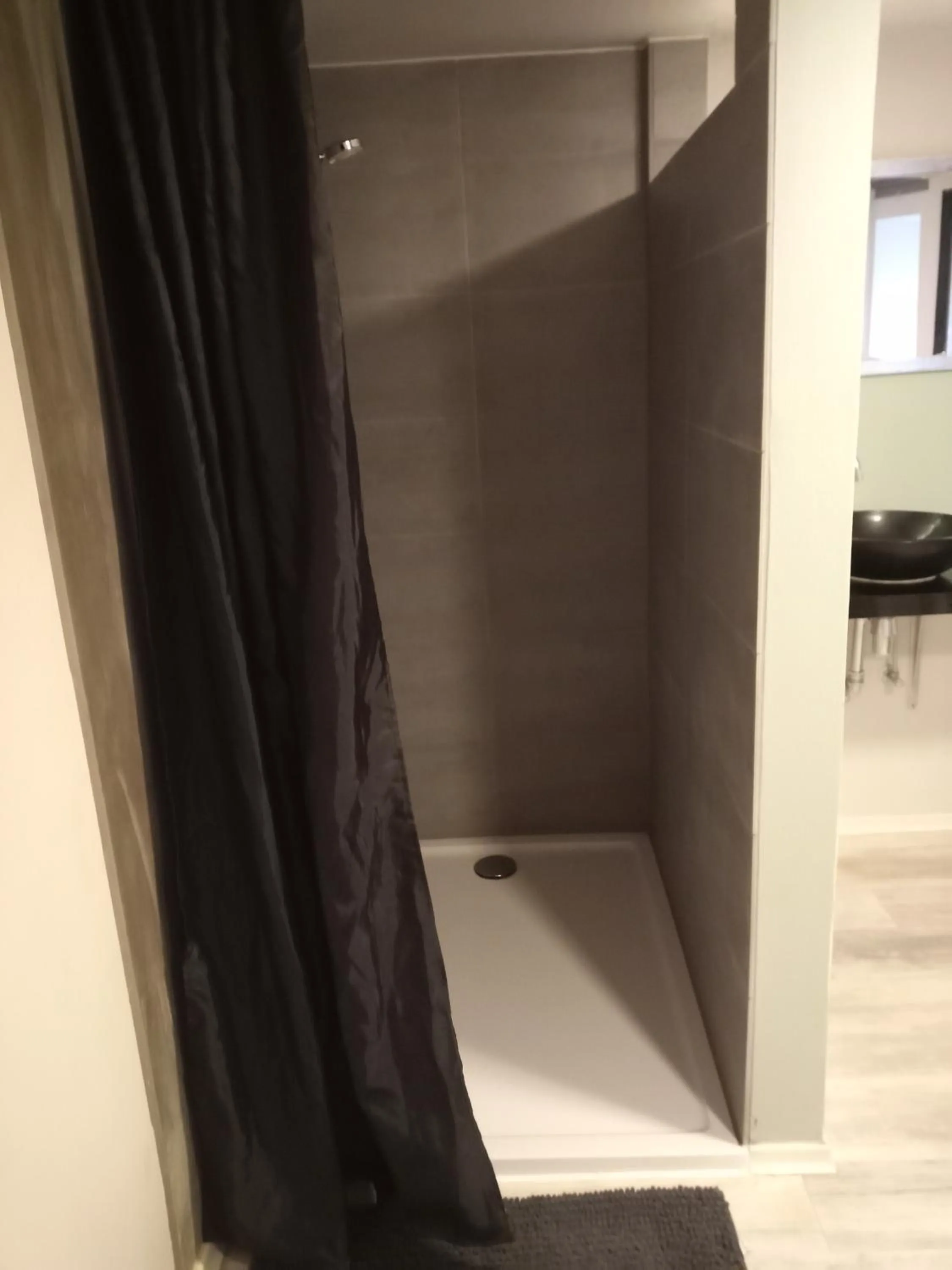 Bathroom in Wohnungen unter Reet