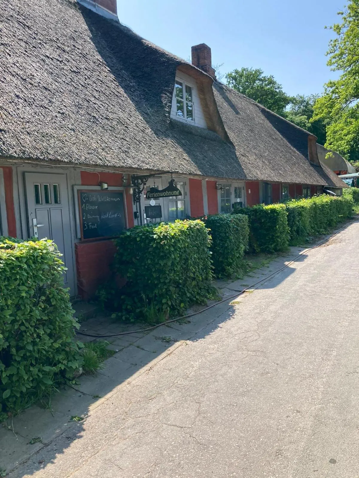 Property building in Wohnungen unter Reet