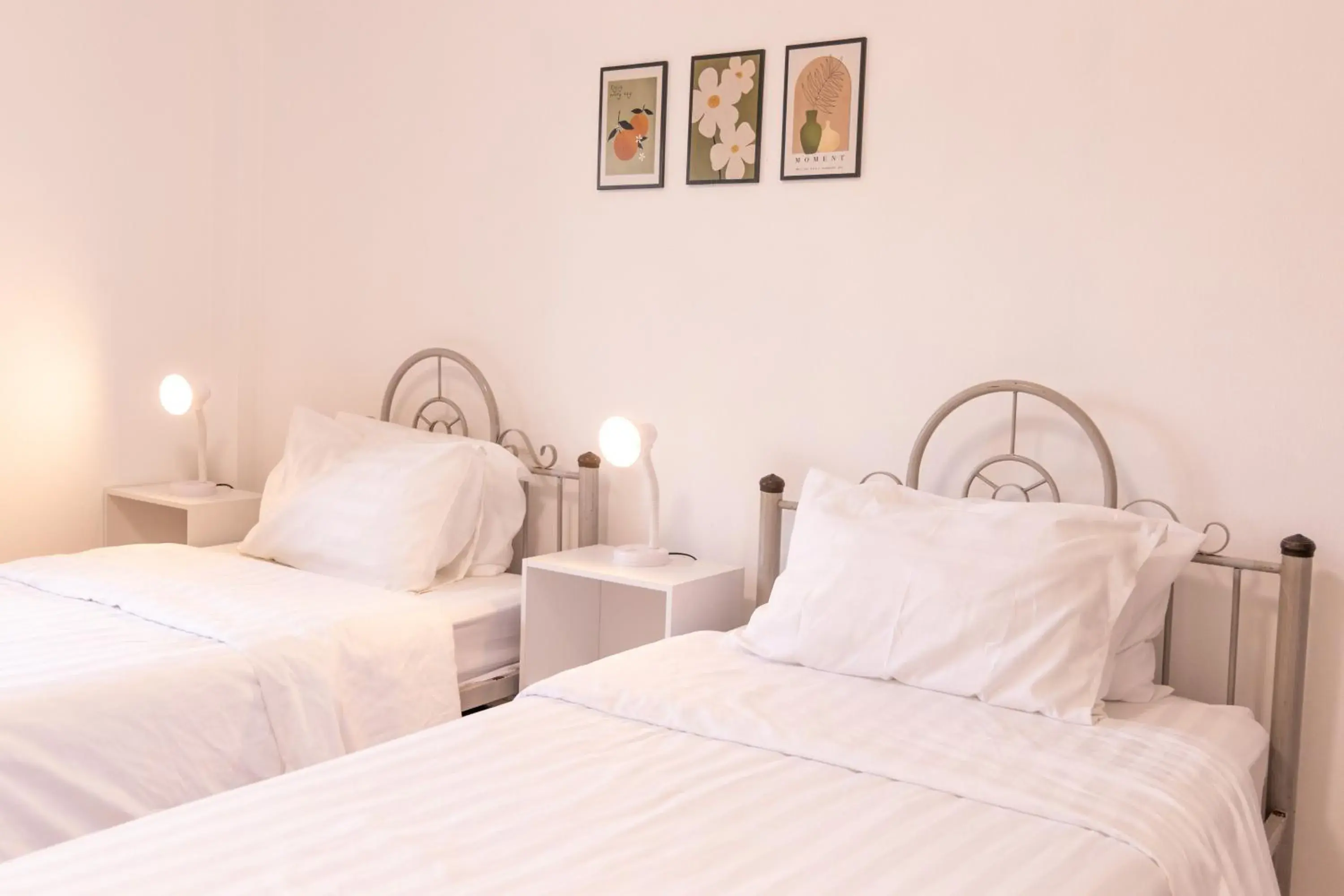 Twin Room with Shared Bathroom in Jida Place Twin Room with Shared Bathroom in Jida Place