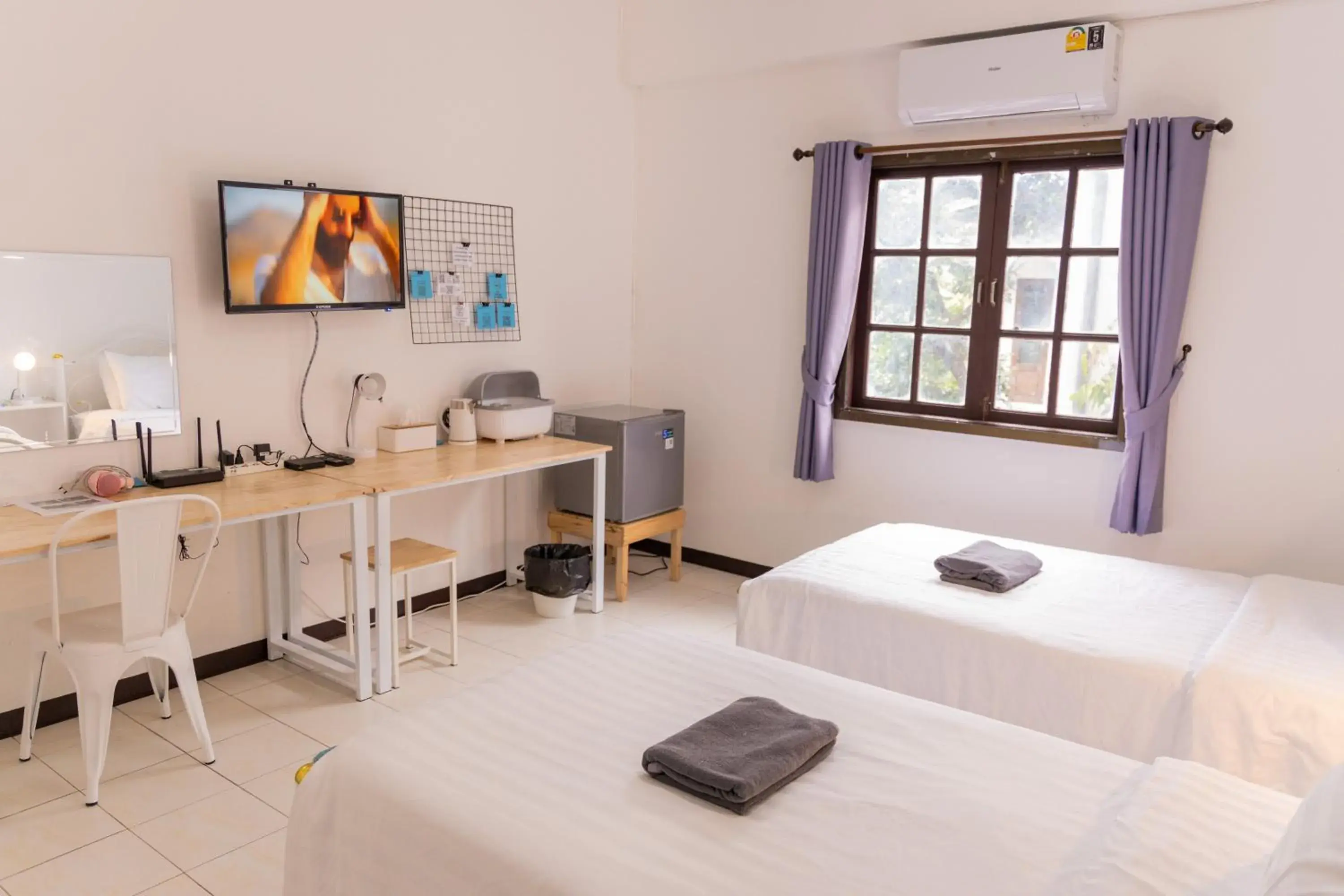Standard Twin Room with Shared Bathroom in Jida Place Standard Twin Room with Shared Bathroom in Jida Place