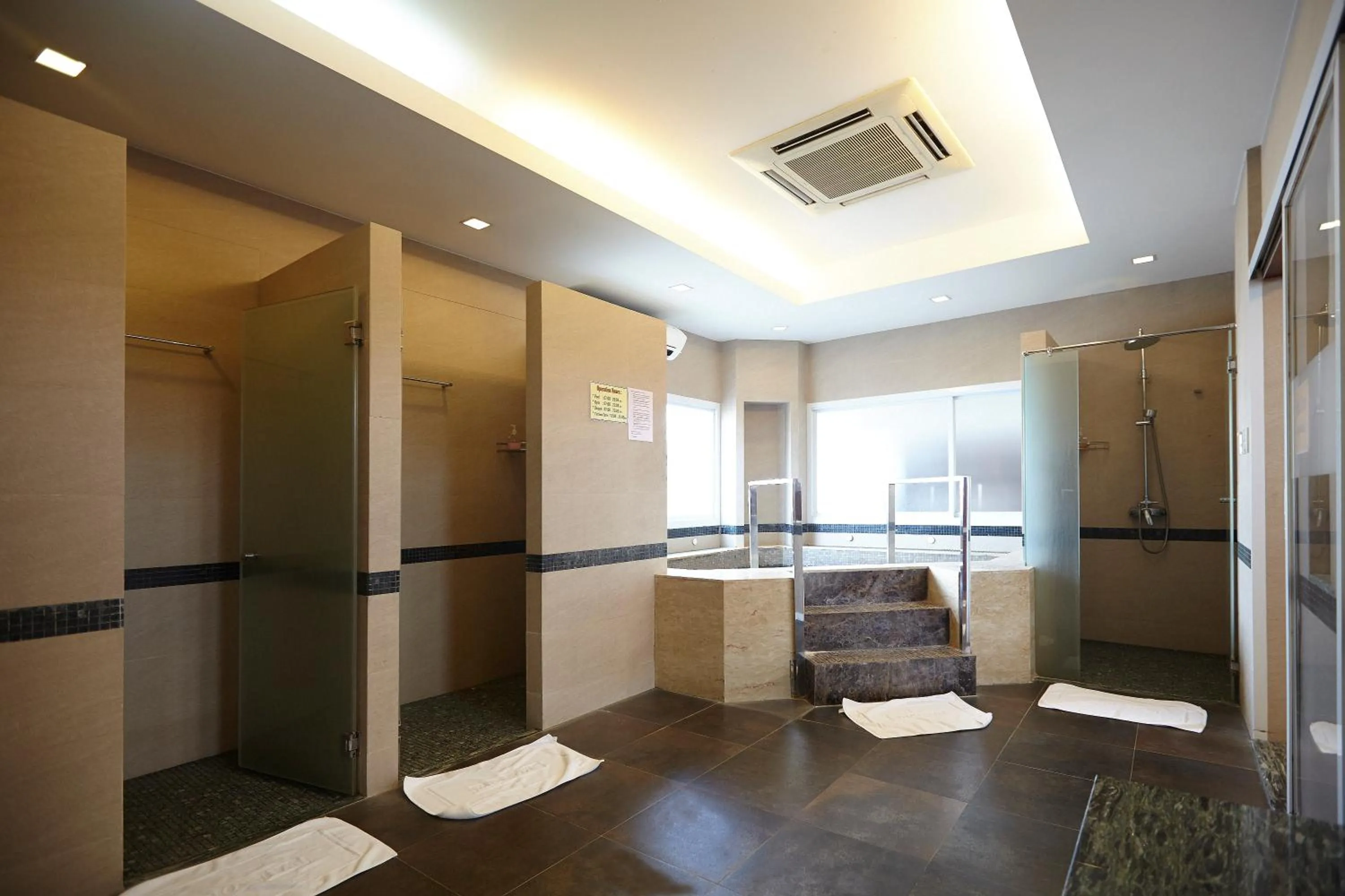 Sauna in Lao Plaza Hotel