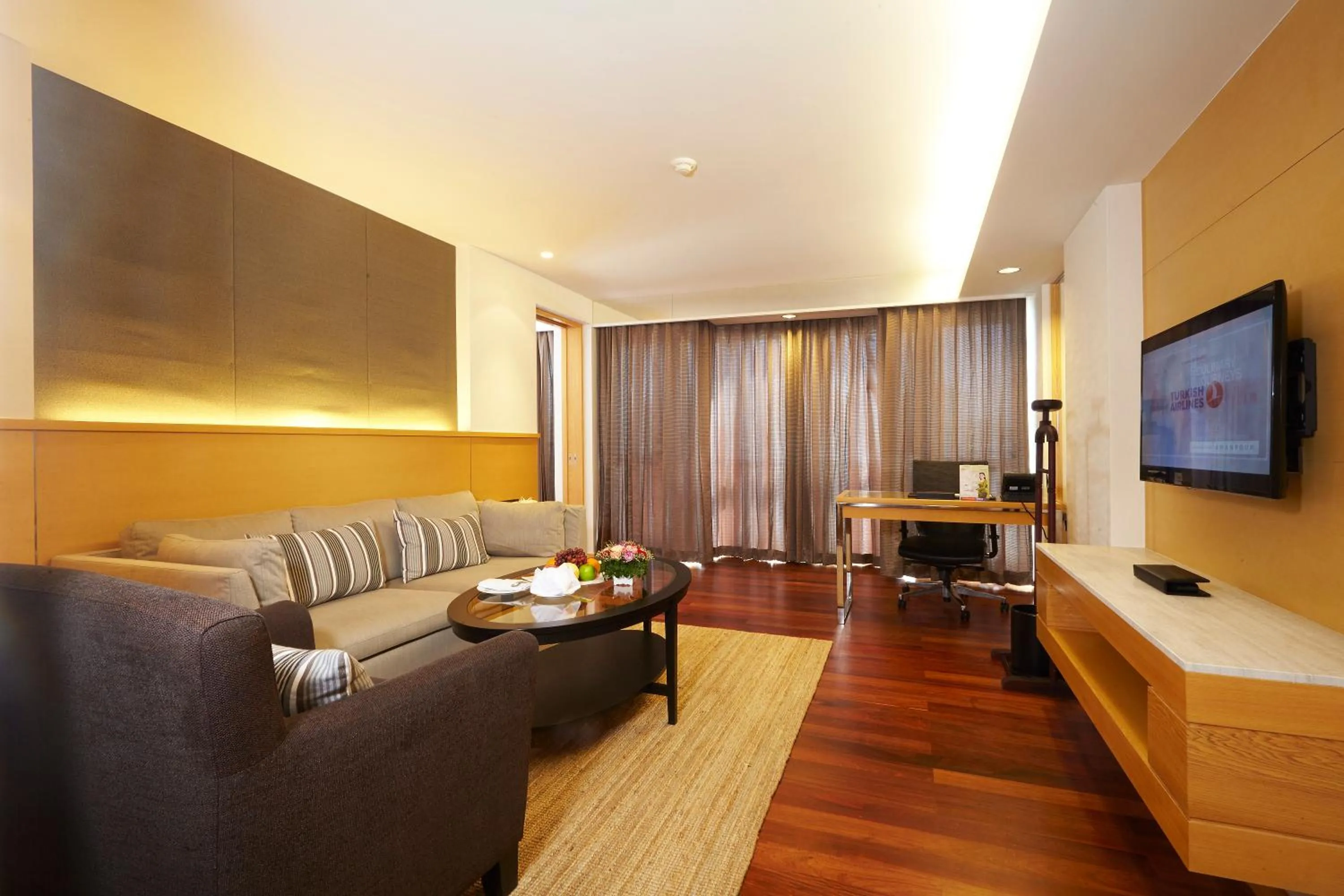 Living room in Lao Plaza Hotel