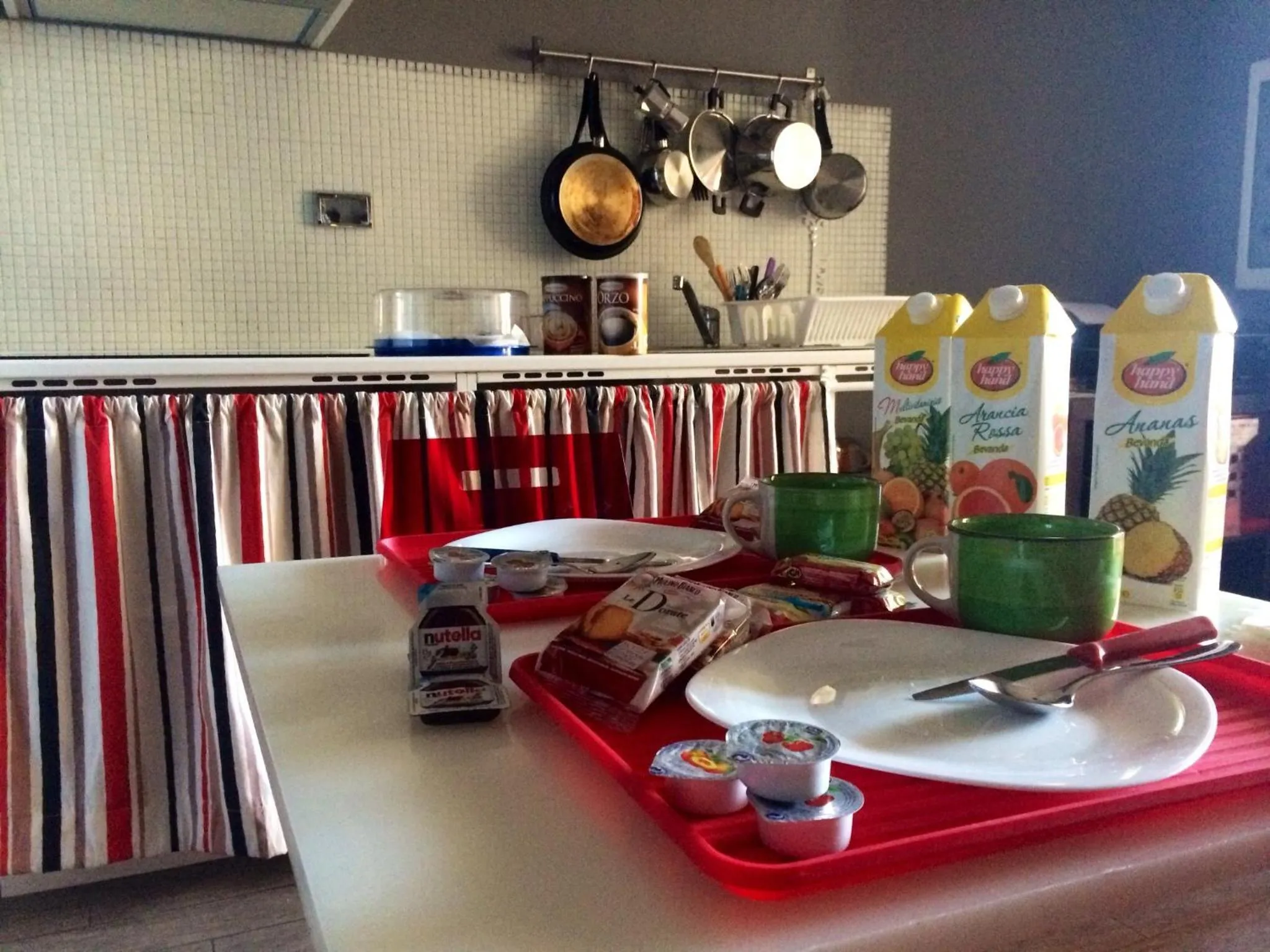 Food and drinks in My Room Roma