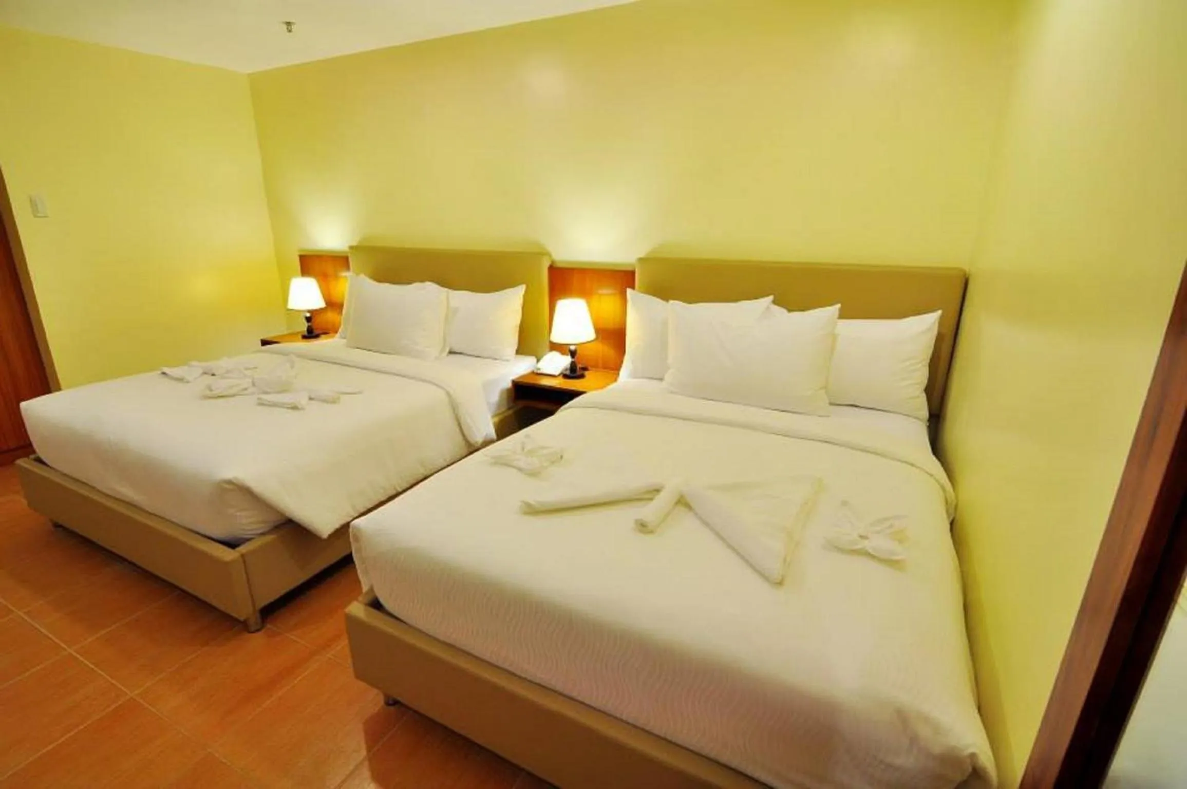 Photo of the whole room, Bed in The Well Hotel